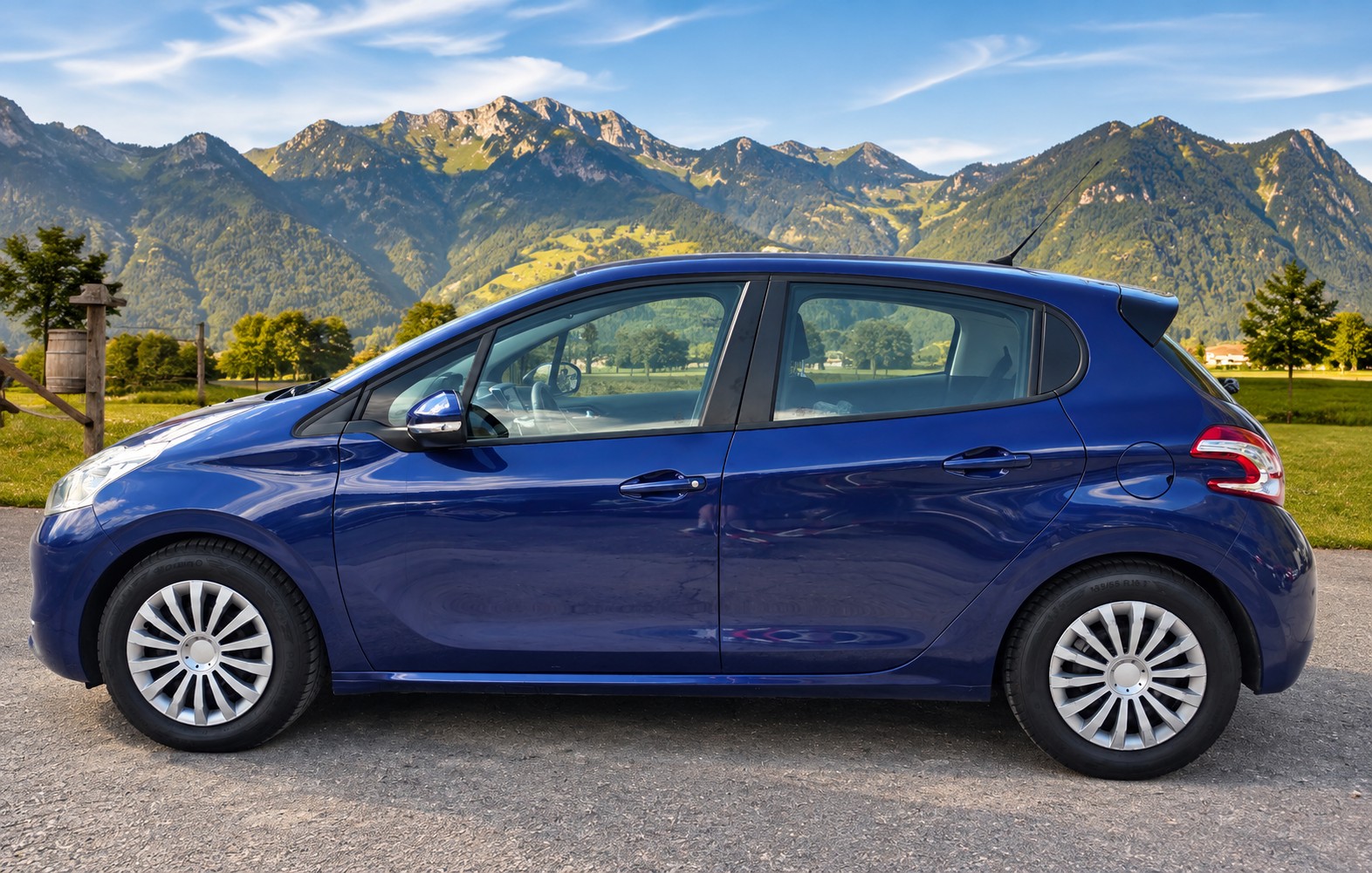 PEUGEOT 208 1.2 e-VTI Style EGS5-image-2