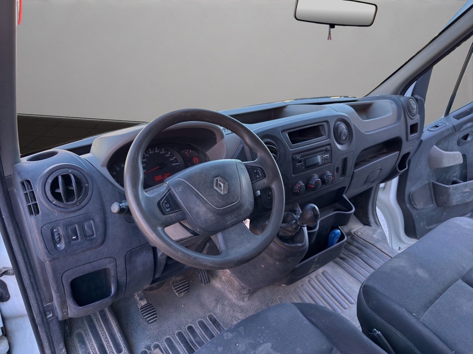 RENAULT Master T35 dCi130 L3-image-9