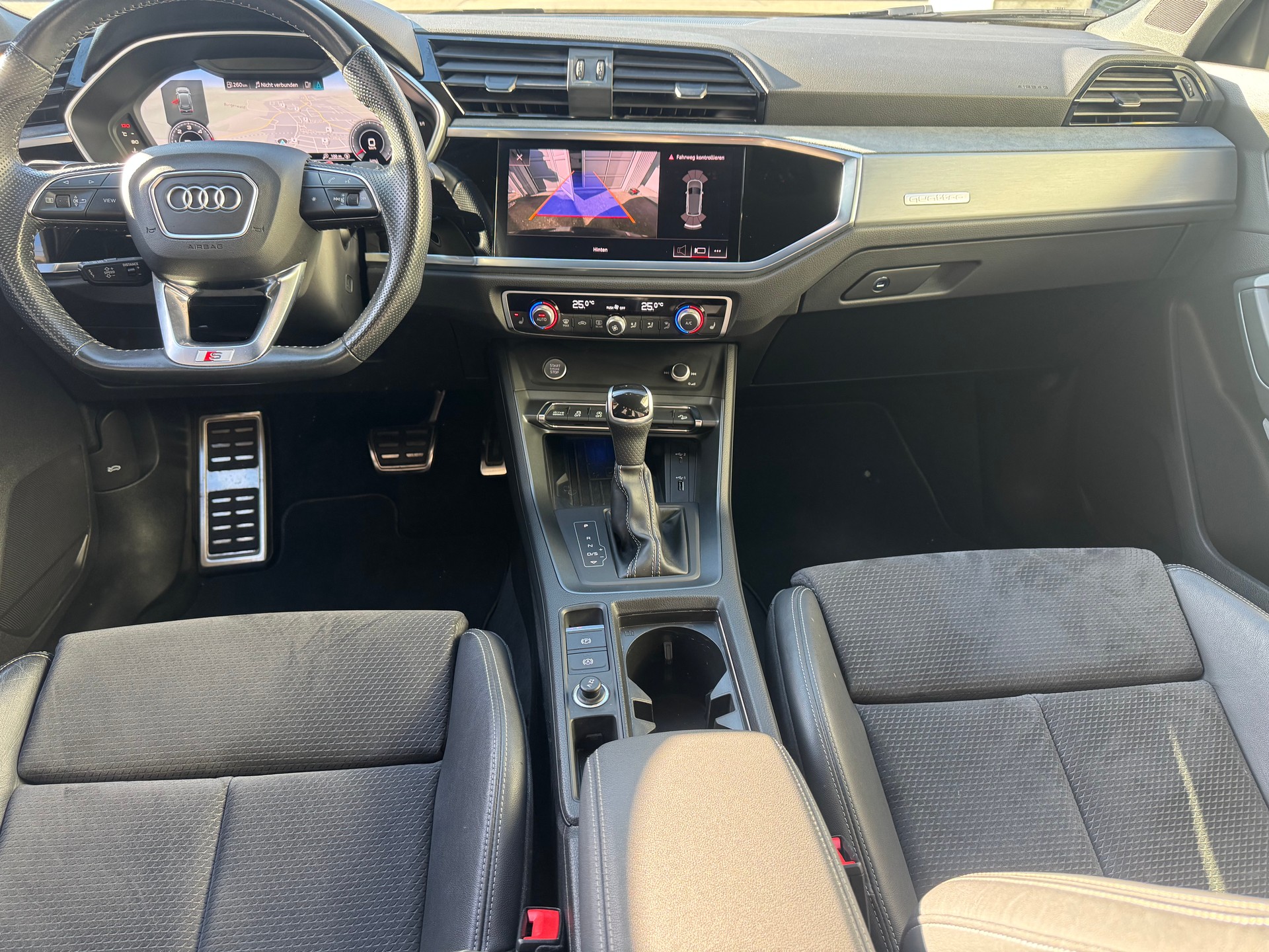 AUDI Q3 40 TDI S line quattro S-tronic-image-7