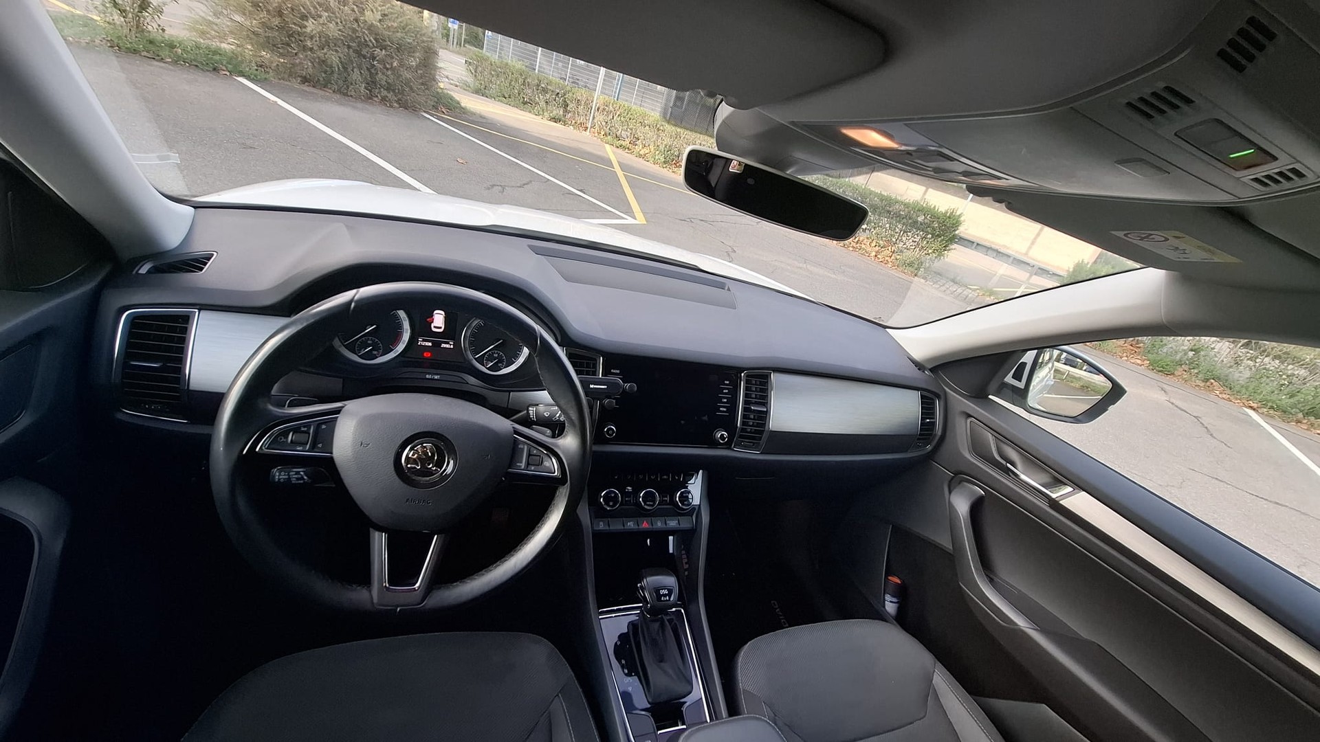 SKODA 2.0 TDI Ambition DSG-image-4