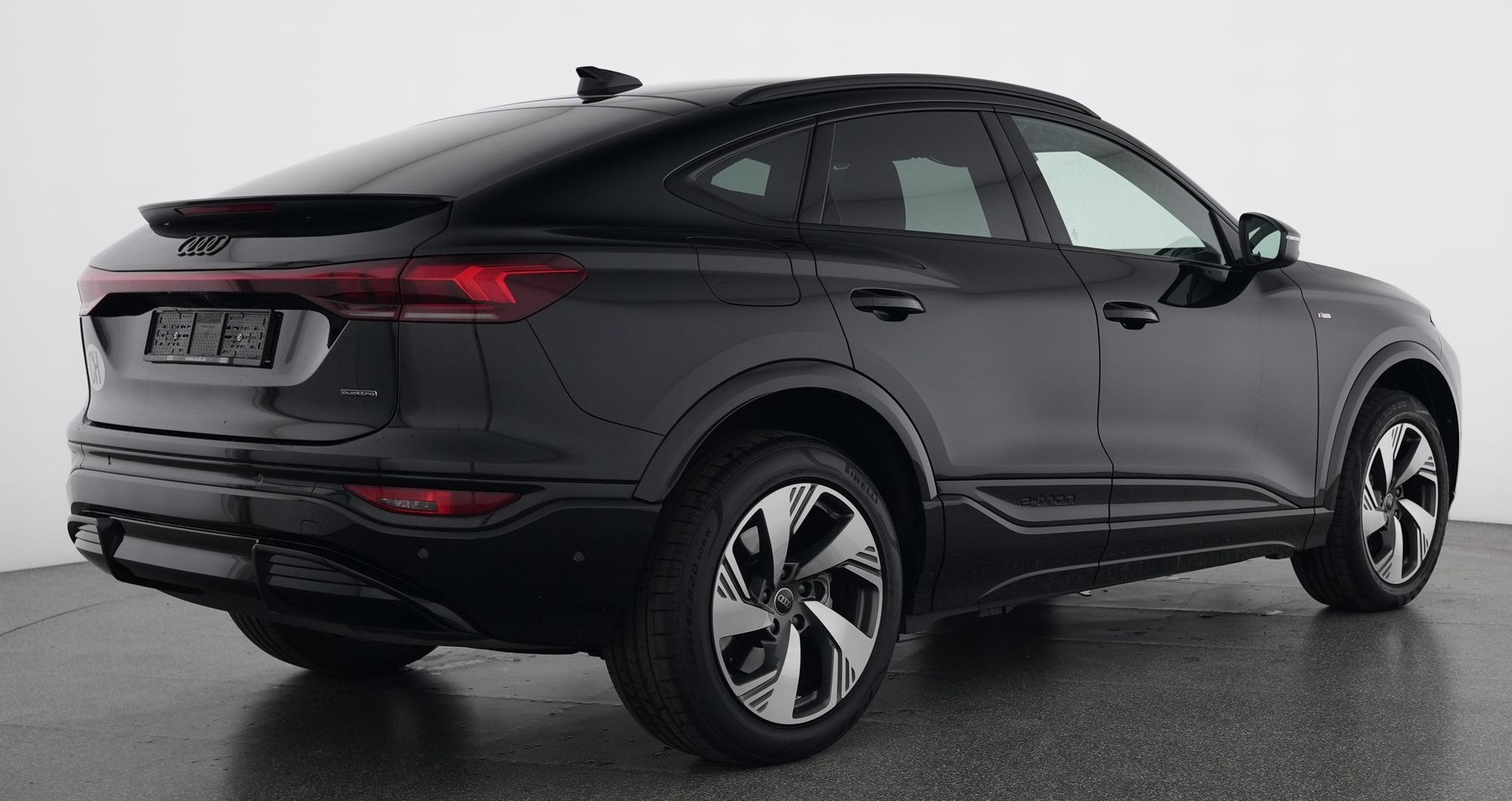 AUDI Q6 Sportback e-tron quattro S-Line Tech pro mit Anhängerkupplung-image-3