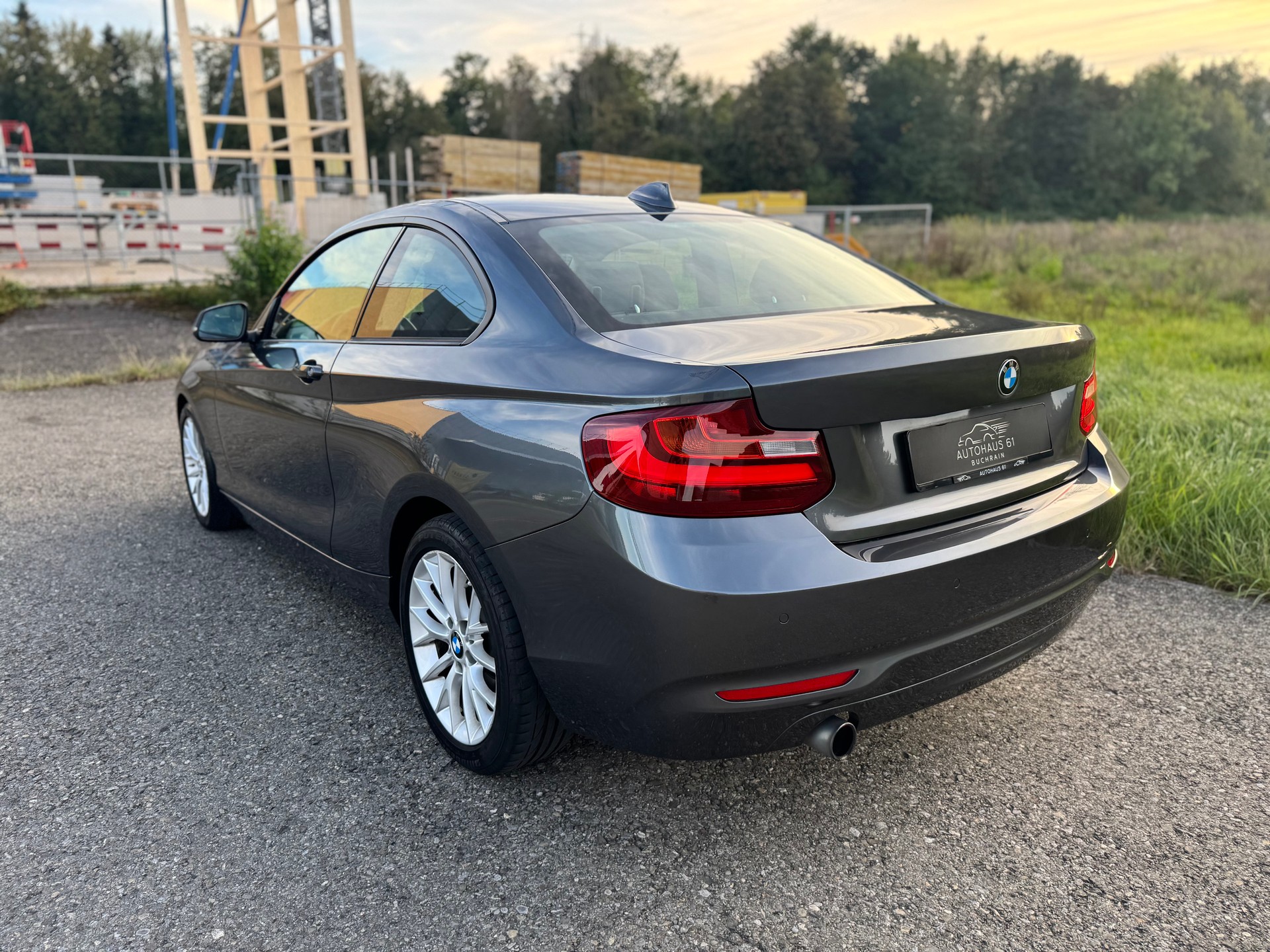 BMW 220i Modern Line Steptronic / ab MFK bei Verkauf-image-4