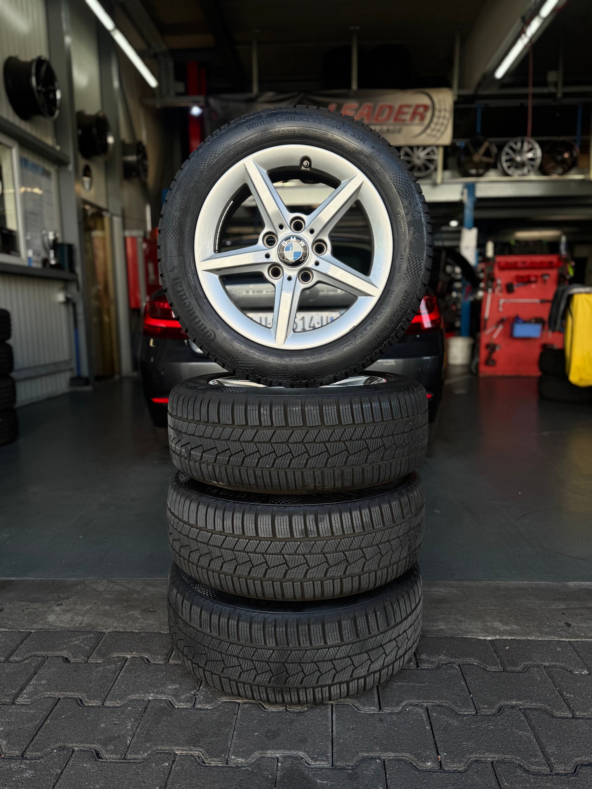 BMW 220i Modern Line Steptronic / ab MFK bei Verkauf-image-23