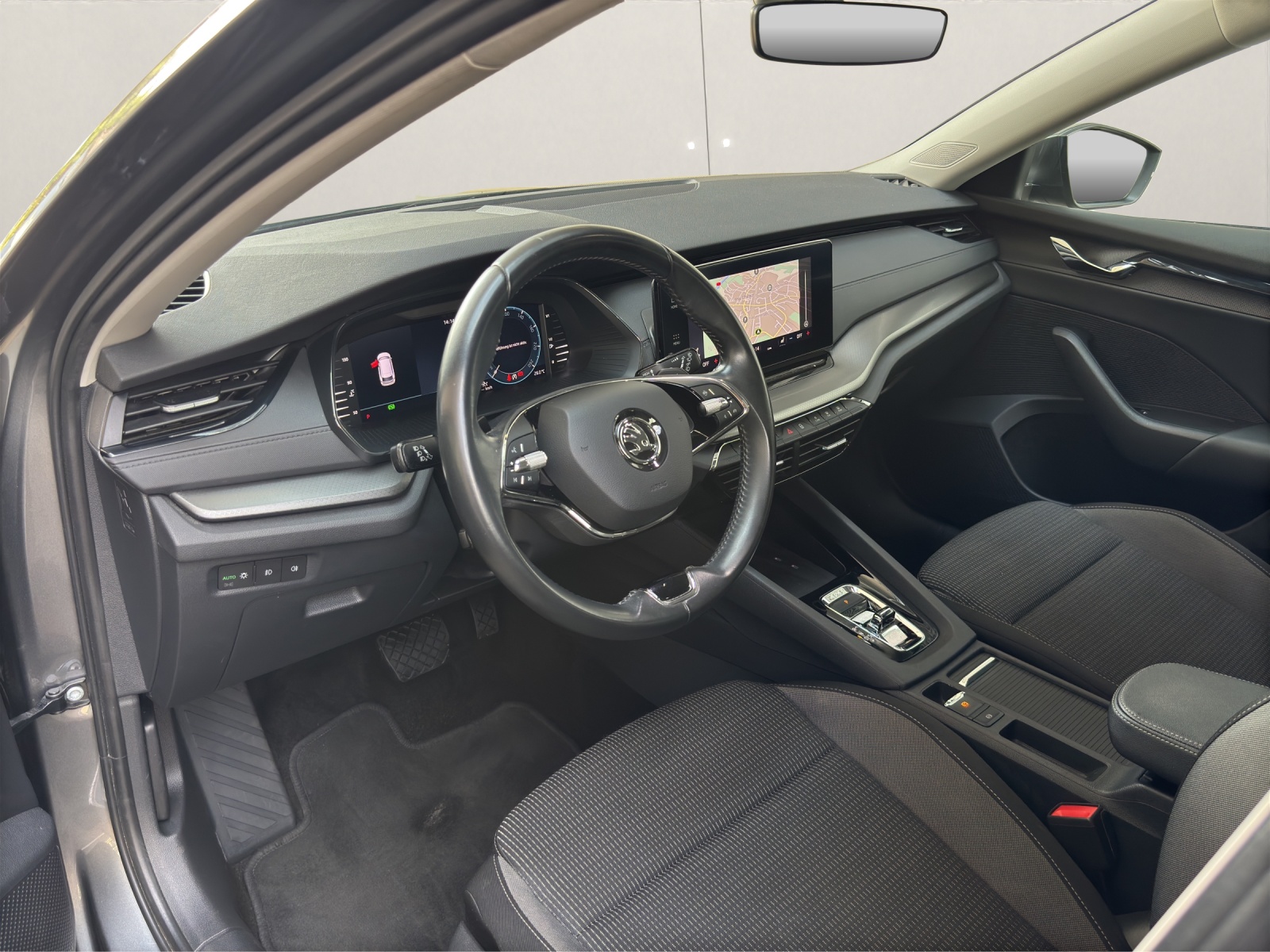 SKODA Octavia Combi 2.0 TDI DSG Ambition 4x4-image-9