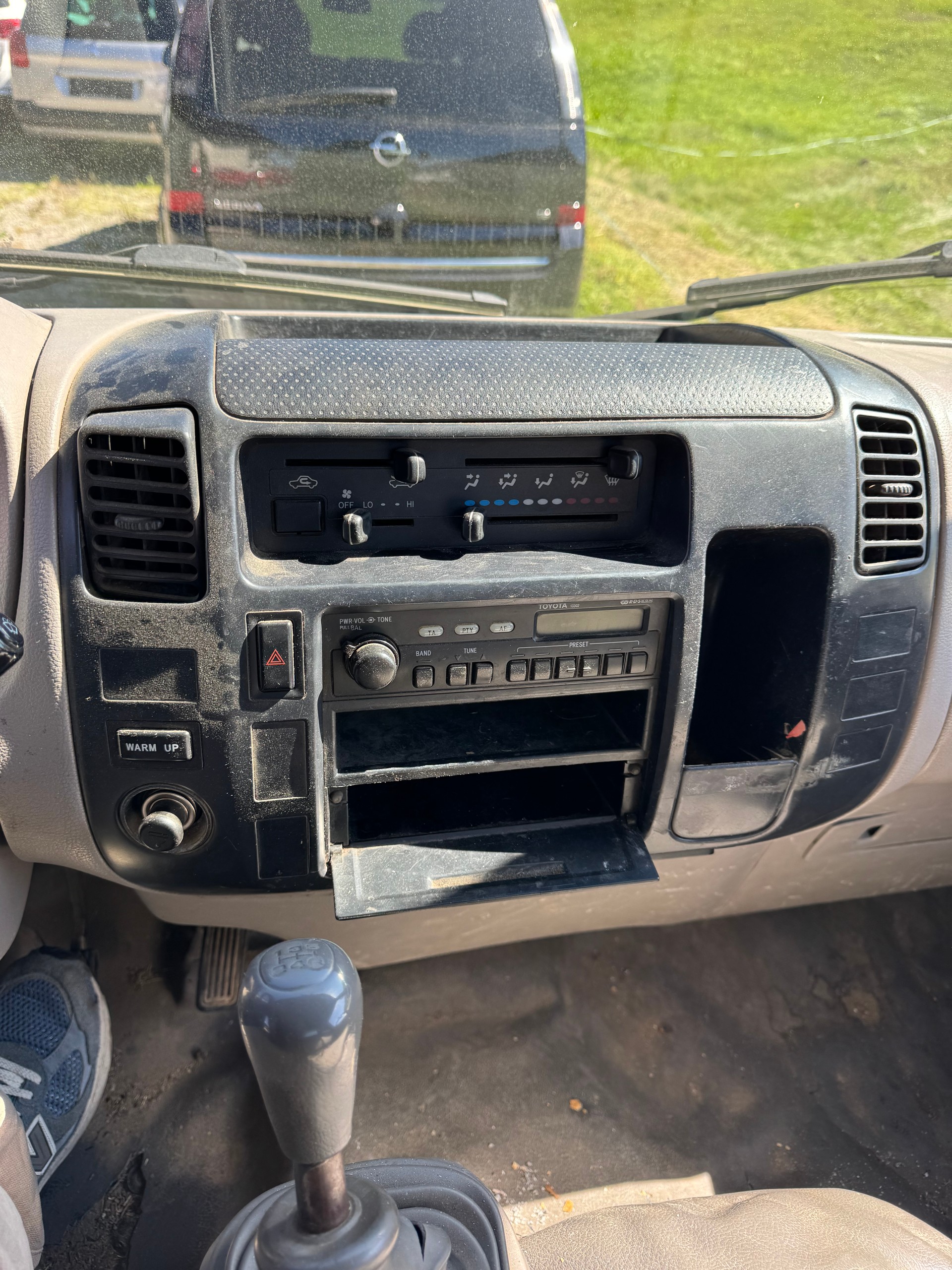 TOYOTA Dyna 100 2.5 D-4D-image-15