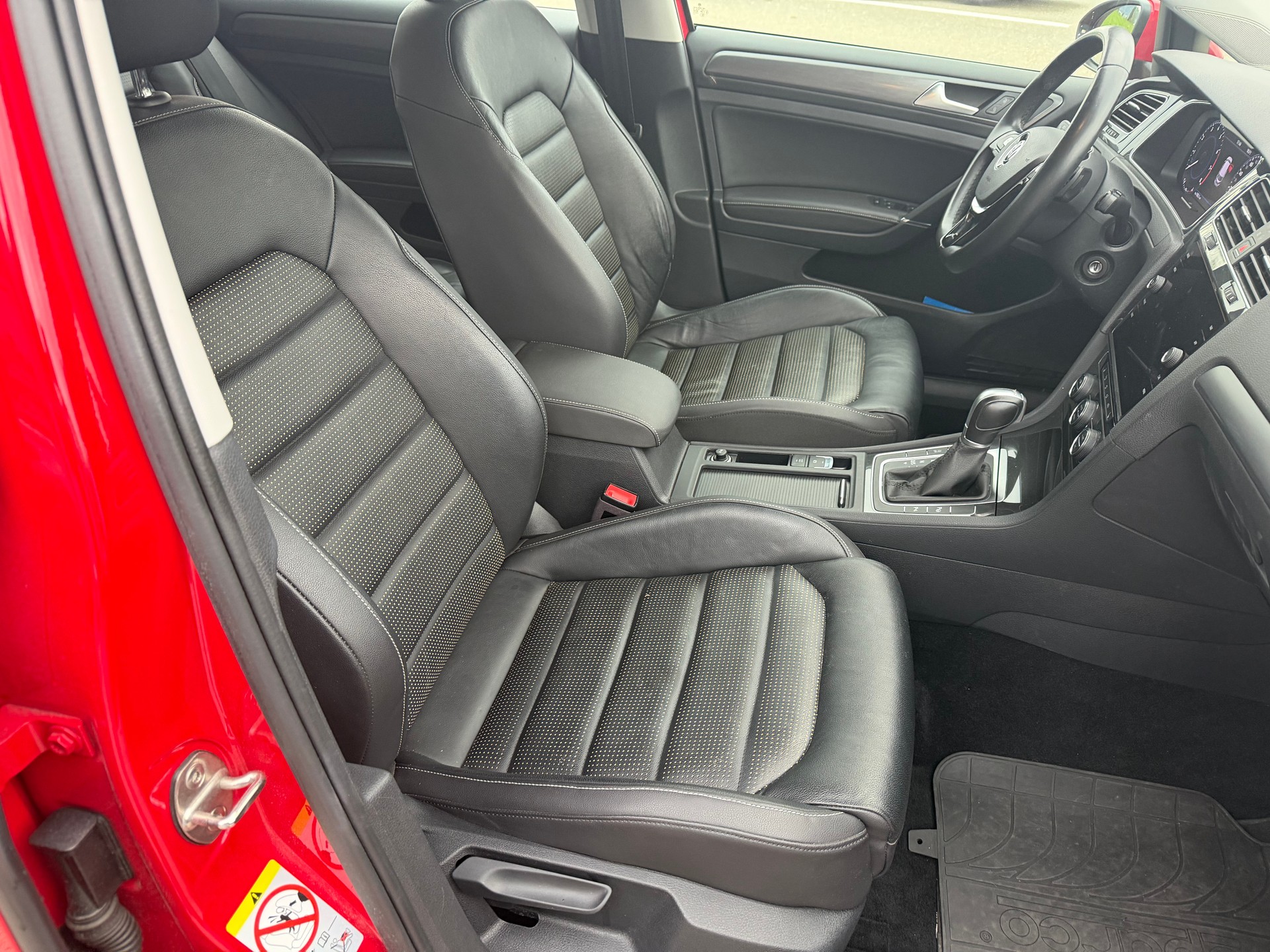 VW Golf 1.5 TSI EVO Highline DSG-image-8