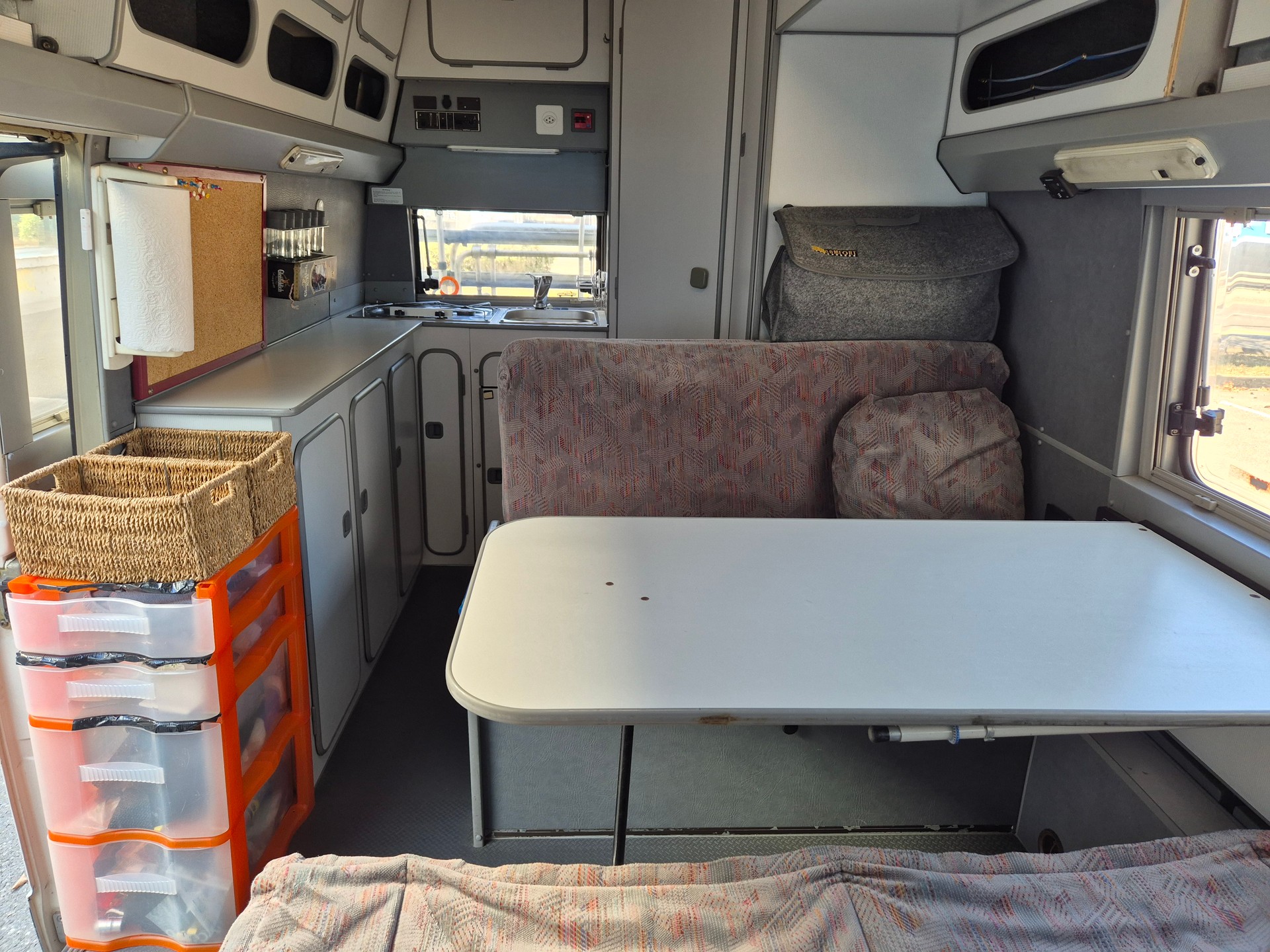 VW VW LT-31 Westfalia Sven Hedin 1990-image-17