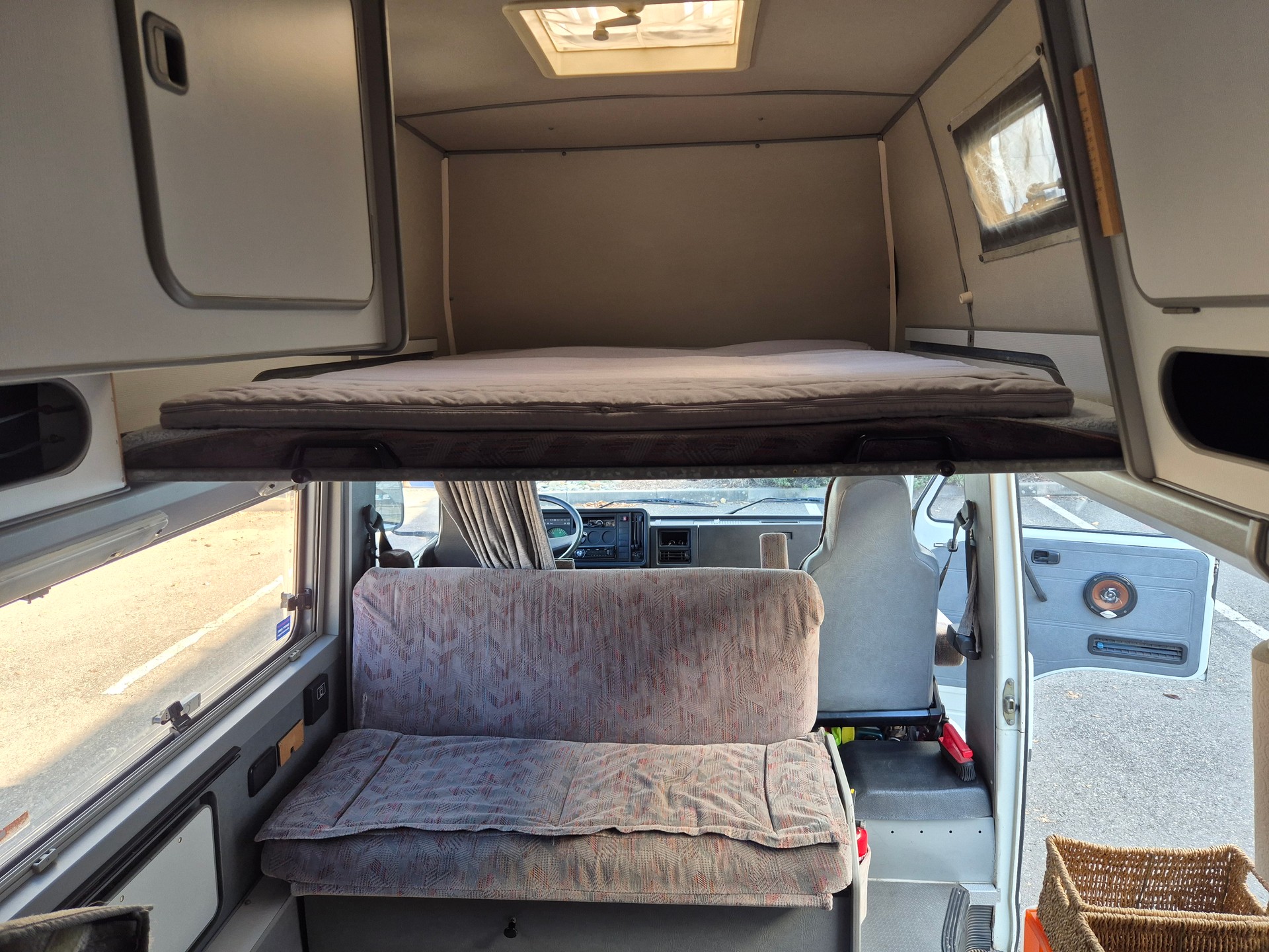 VW VW LT-31 Westfalia Sven Hedin 1990-image-18