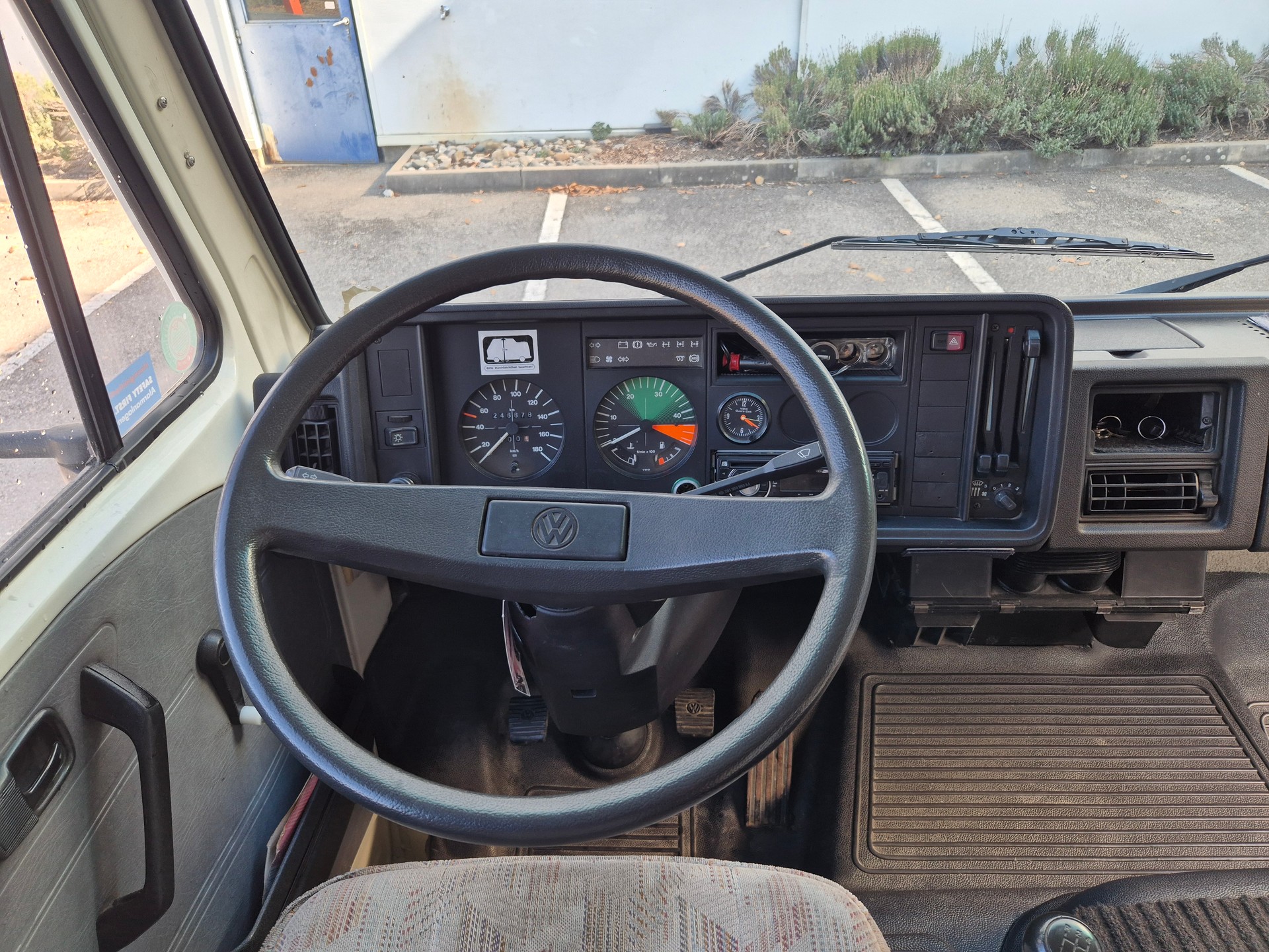 VW VW LT-31 Westfalia Sven Hedin 1990-image-7