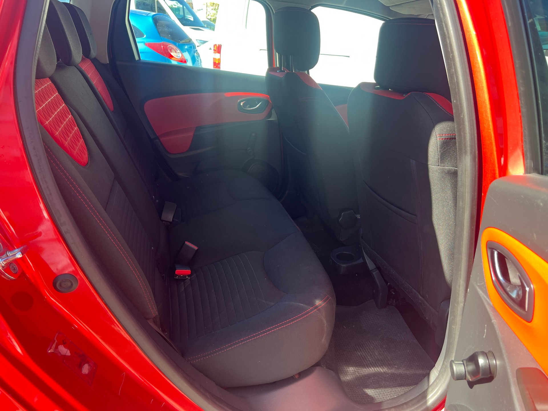 RENAULT Clio Grandtour 1.5 dCi Swiss Edition EDC-image-13
