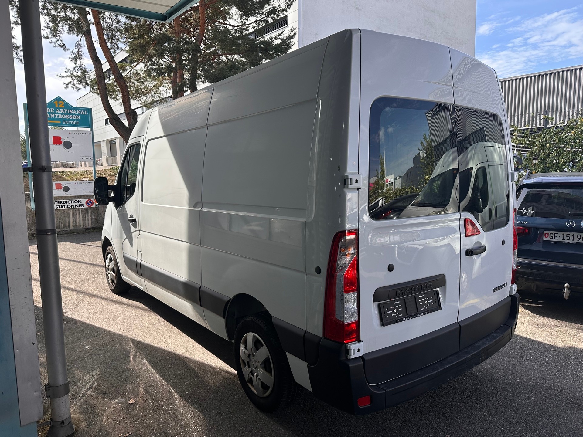 RENAULT Master T33 2.3dCi 130 L2H2-image-2