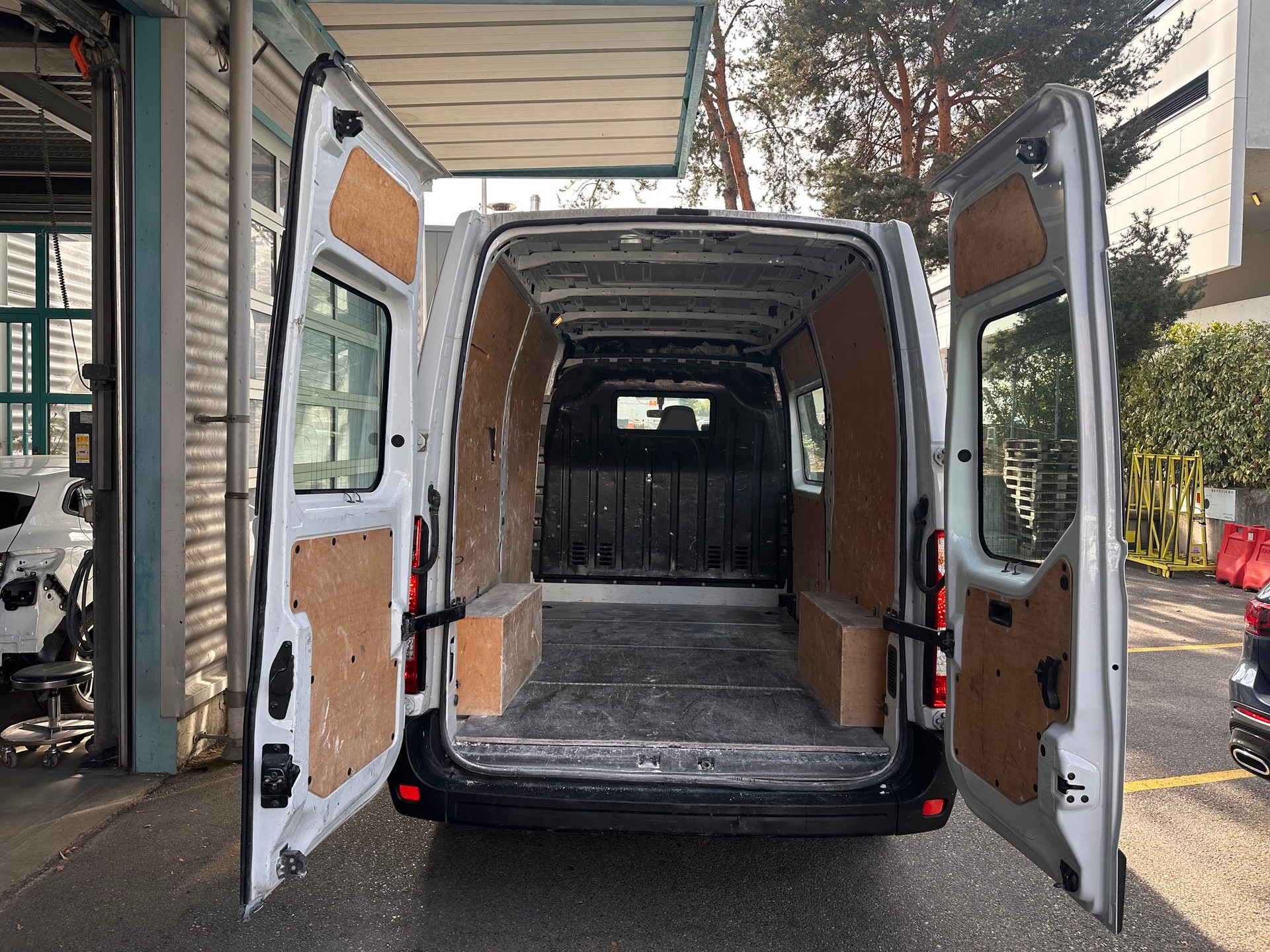 RENAULT Master T33 2.3dCi 130 L2H2-image-6