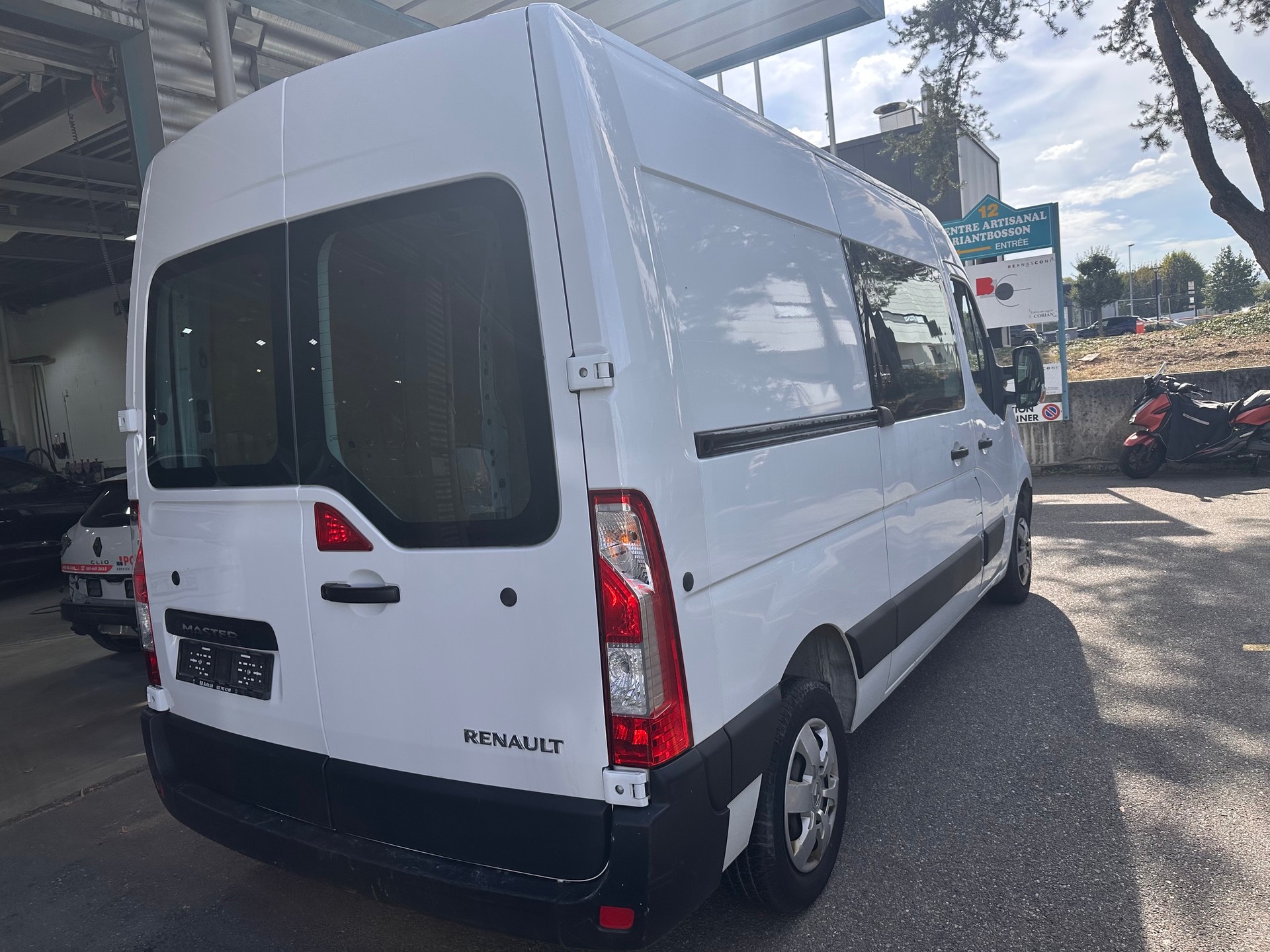 RENAULT Master T33 2.3dCi 130 L2H2-image-4