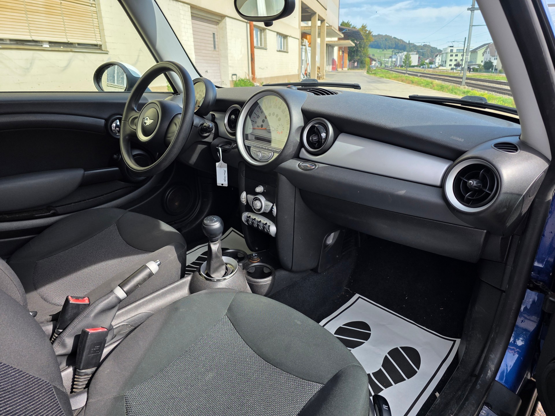 MINI One 1.6i-image-4