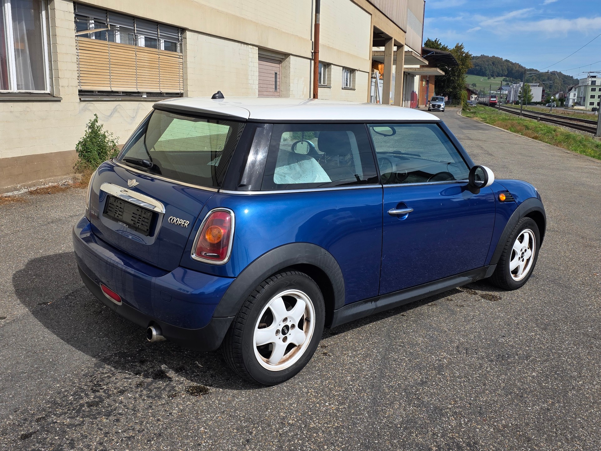 MINI One 1.6i-image-2