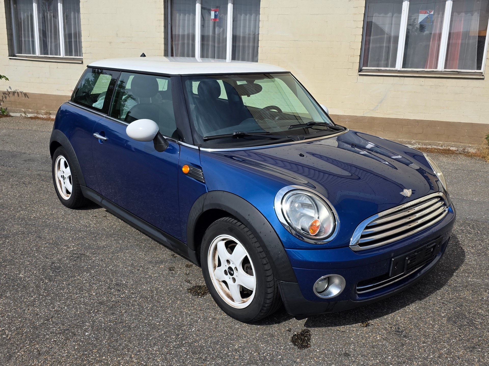MINI One 1.6i-image-1
