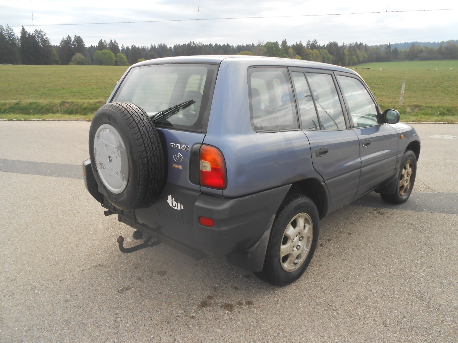 TOYOTA RAV-4-image-4