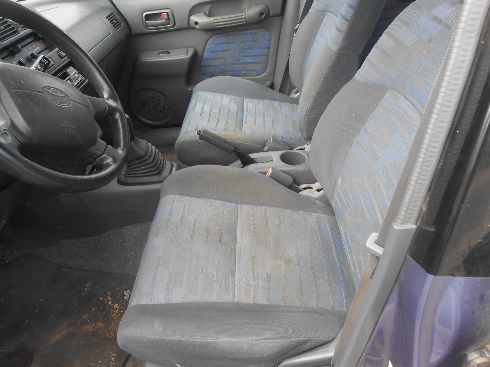 TOYOTA RAV-4-image-9