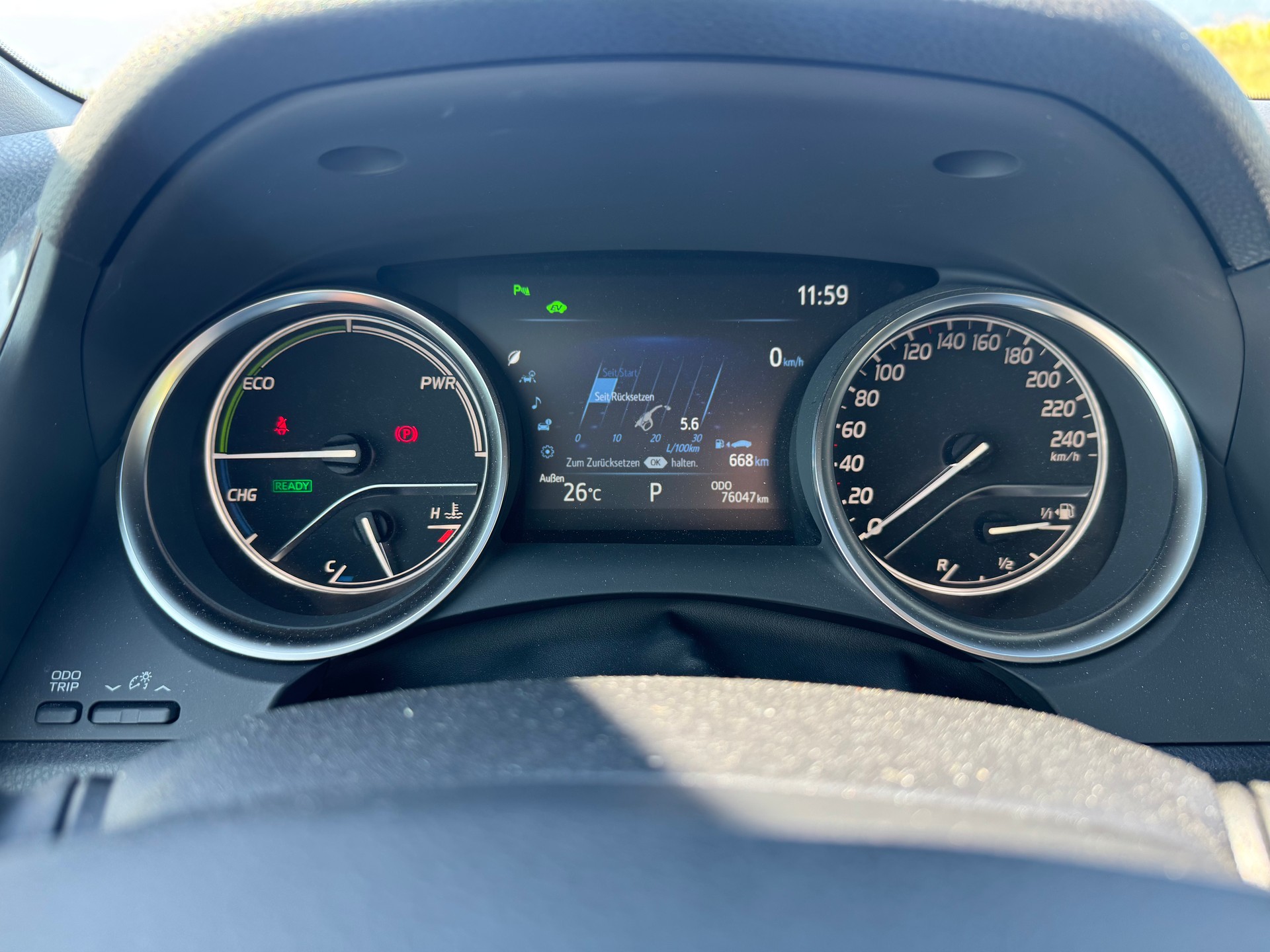 TOYOTA 2.5 HSD Business-image-4