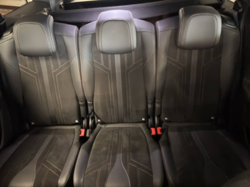 PEUGEOT 5008 1.5 BlueHDi GT Pack EAT8-image-12