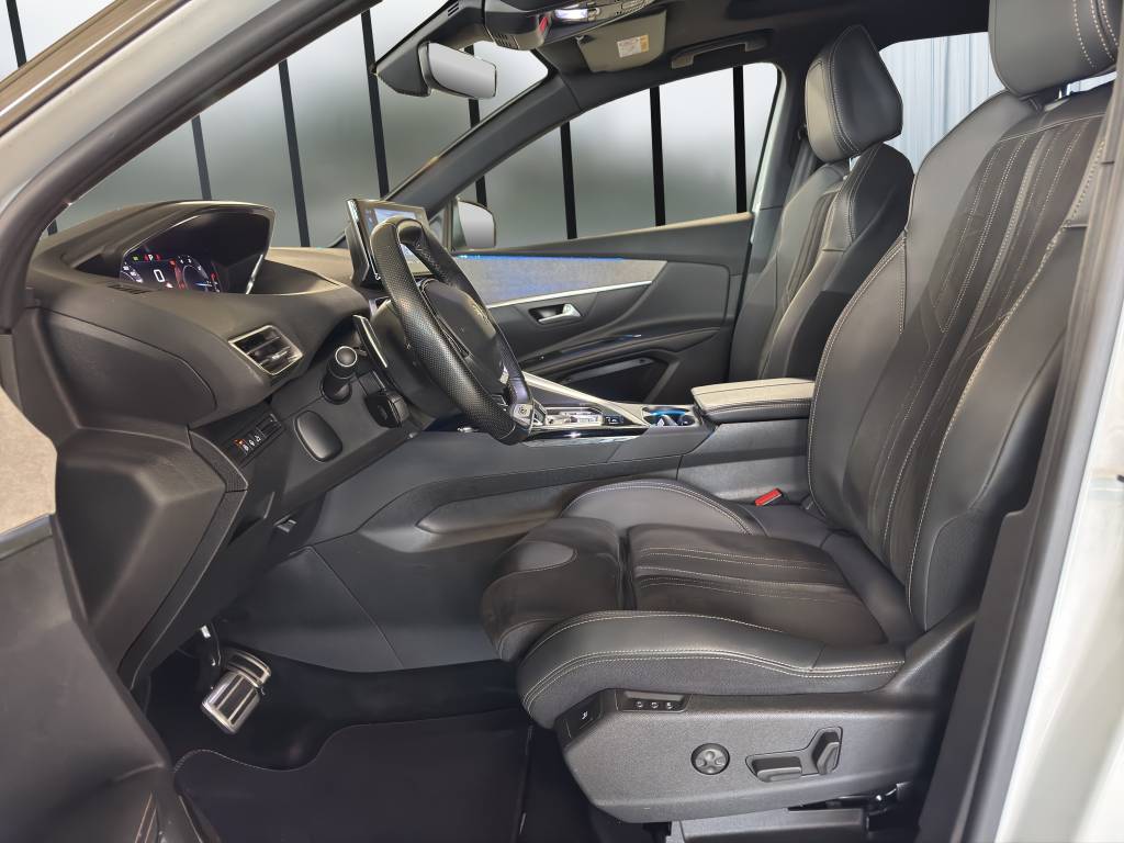 PEUGEOT 5008 1.5 BlueHDi GT Pack EAT8-image-7
