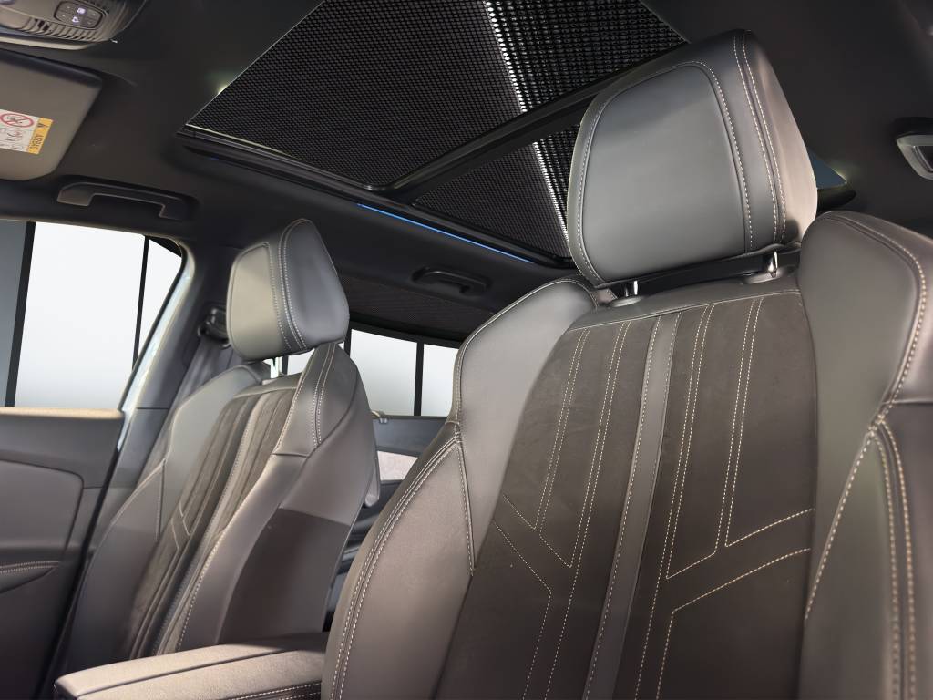 PEUGEOT 5008 1.5 BlueHDi GT Pack EAT8-image-9