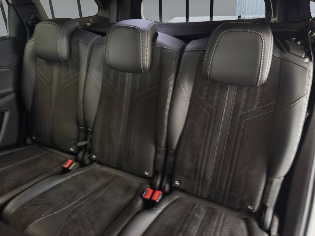 PEUGEOT 5008 1.5 BlueHDi GT Pack EAT8-image-8