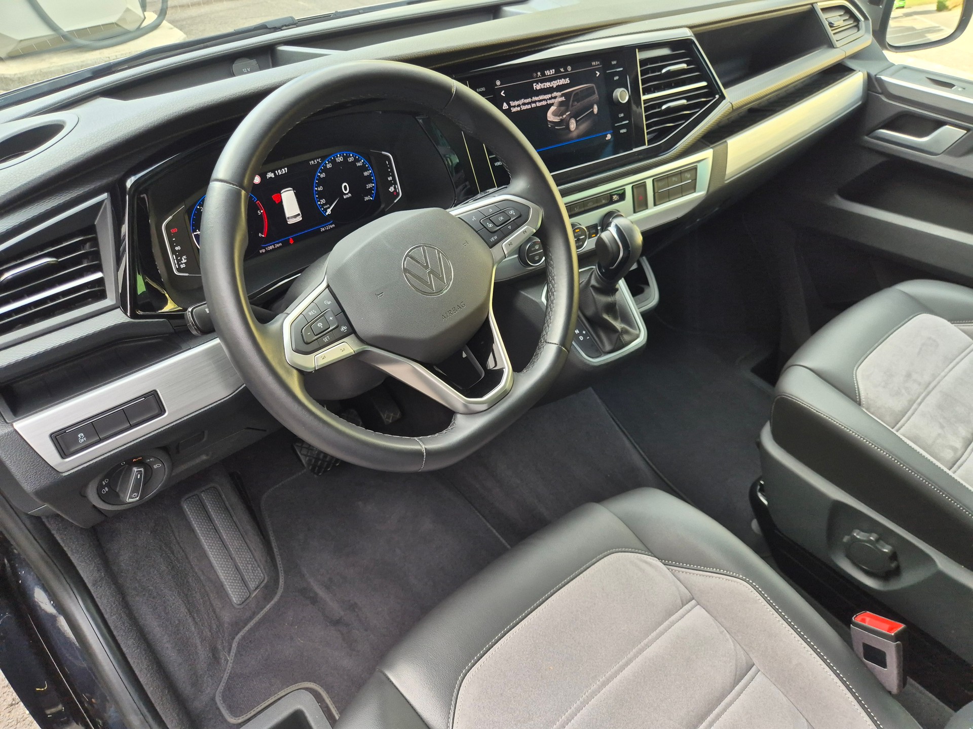 VW T6.1 Multivan 2.0 Bi-TDI Comfortline 4Motion DSG-image-12