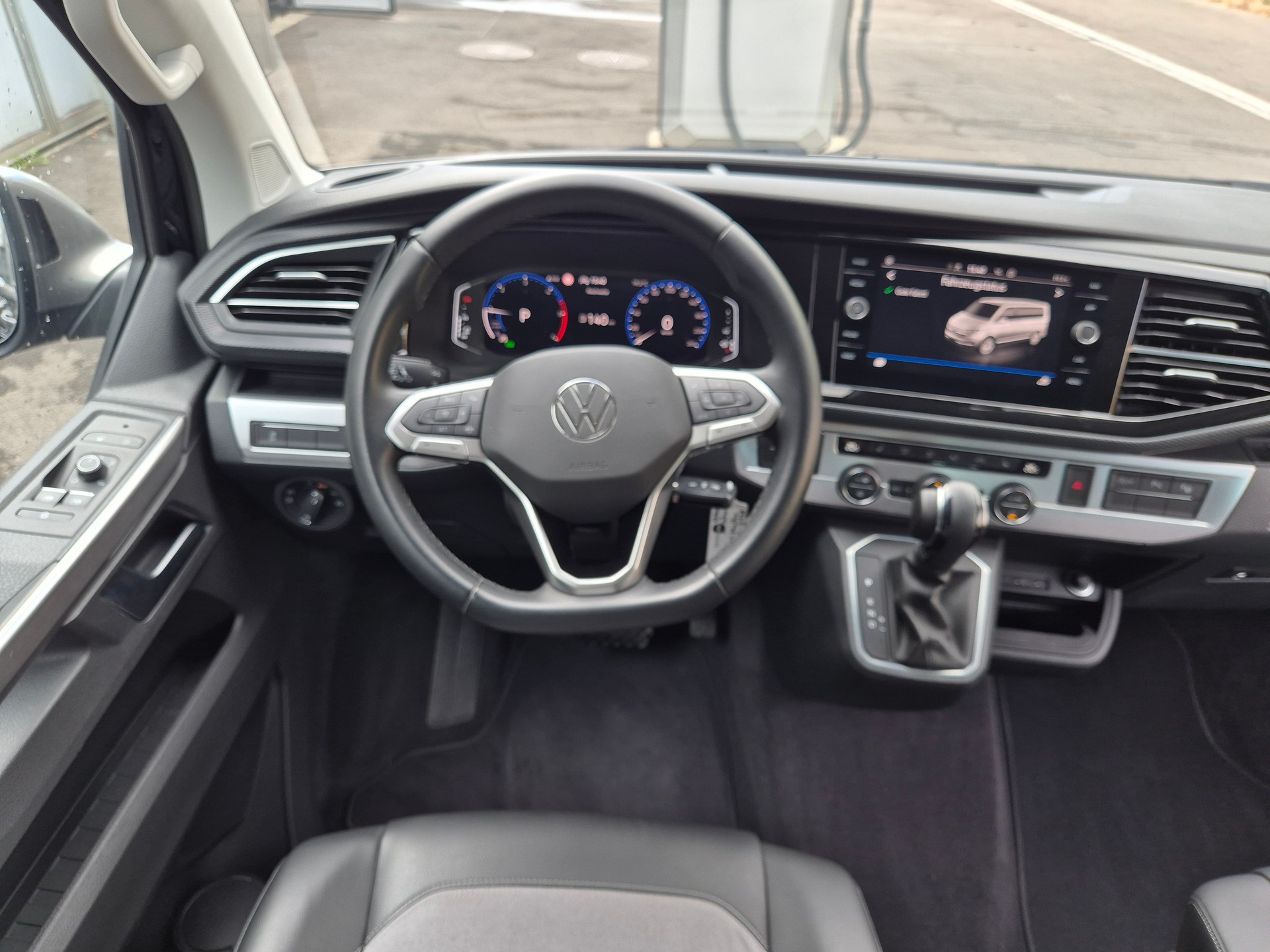 VW T6.1 Multivan 2.0 Bi-TDI Comfortline 4Motion DSG-image-13