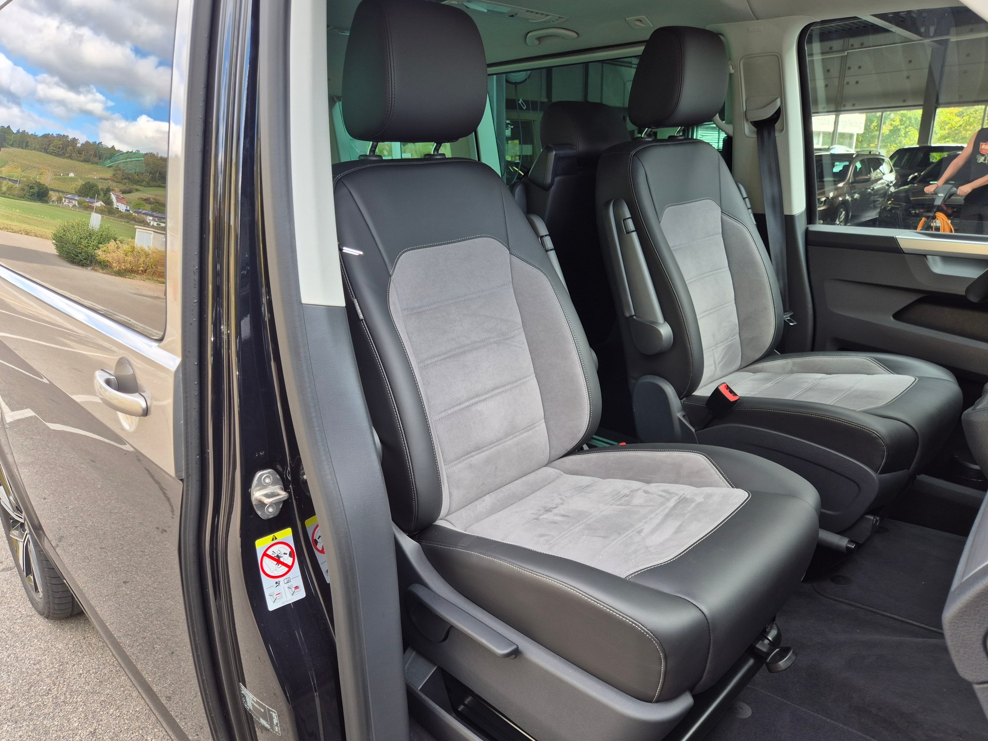 VW T6.1 Multivan 2.0 Bi-TDI Comfortline 4Motion DSG-image-20