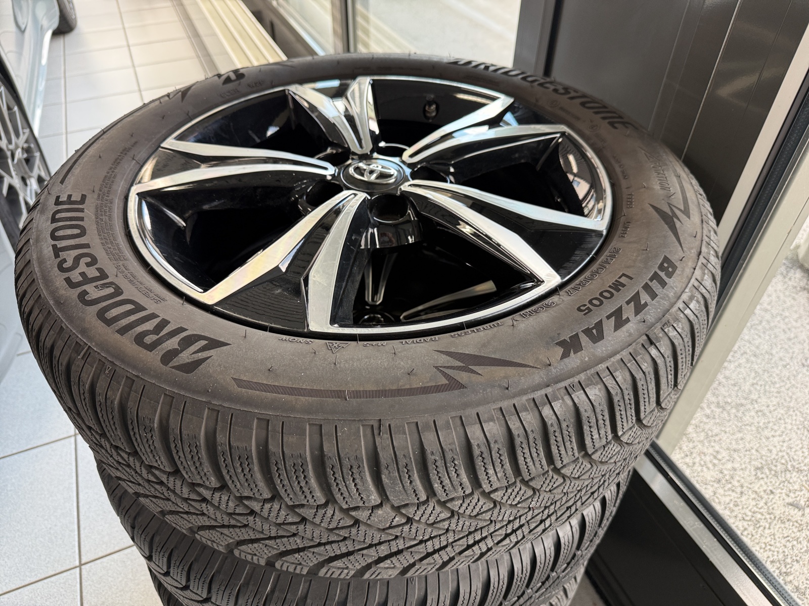 TOYOTA C-HR 2.0 HSD CVT Trend-image-17