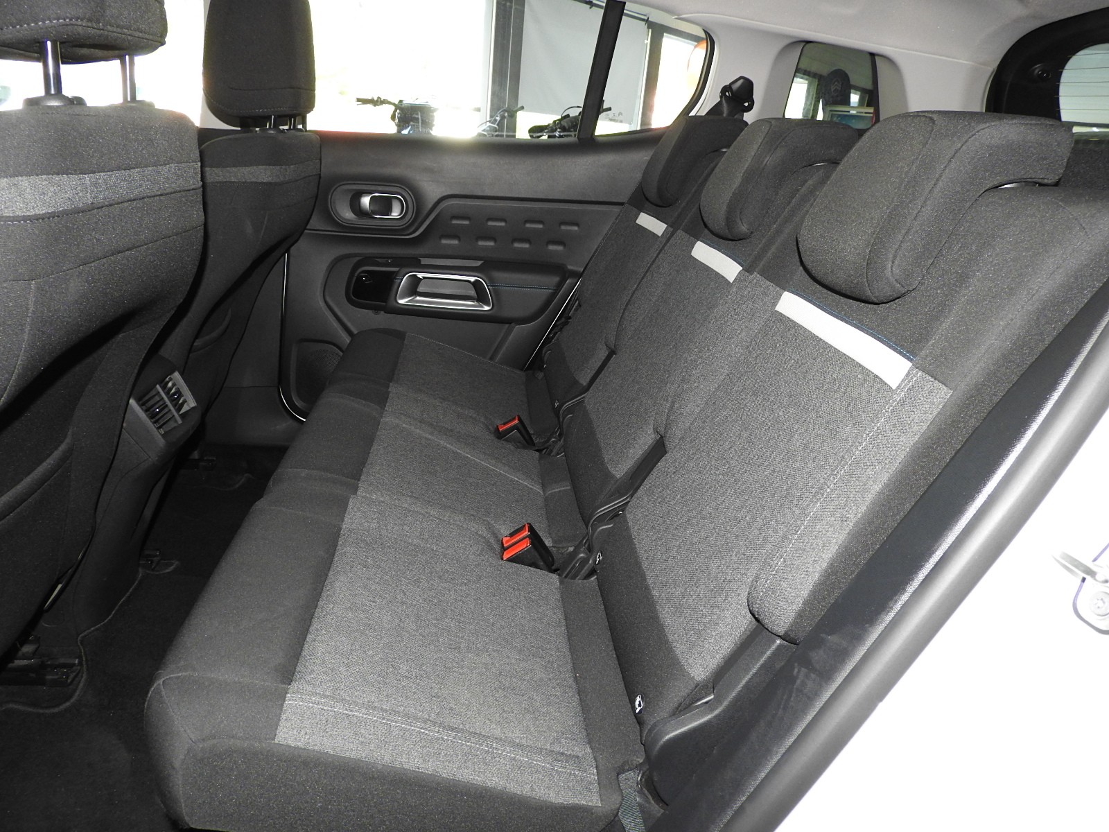 CITROEN C5 Aircross 1.6 Plug-In-Hybrid Swiss Edition-image-10