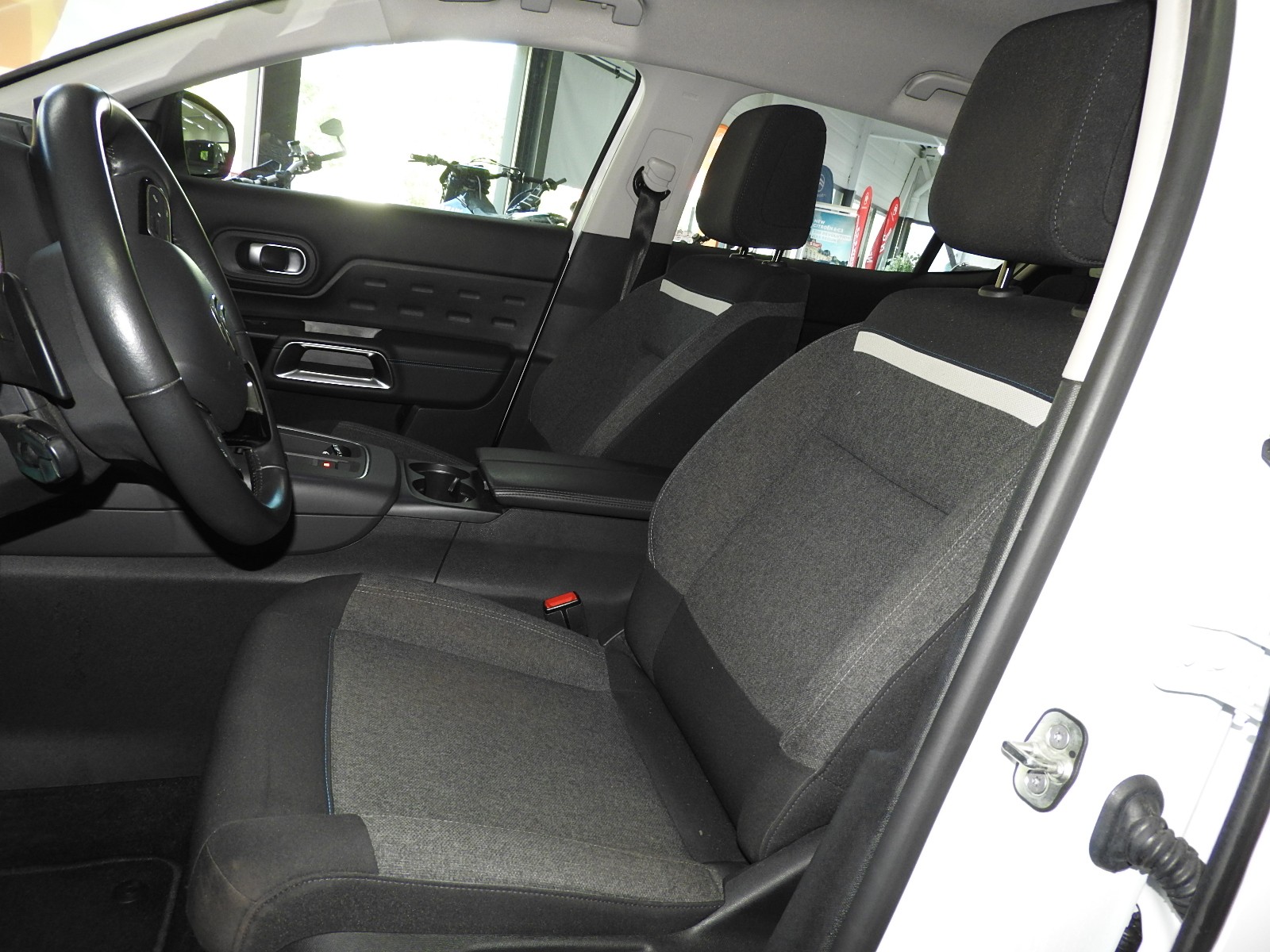 CITROEN C5 Aircross 1.6 Plug-In-Hybrid Swiss Edition-image-7