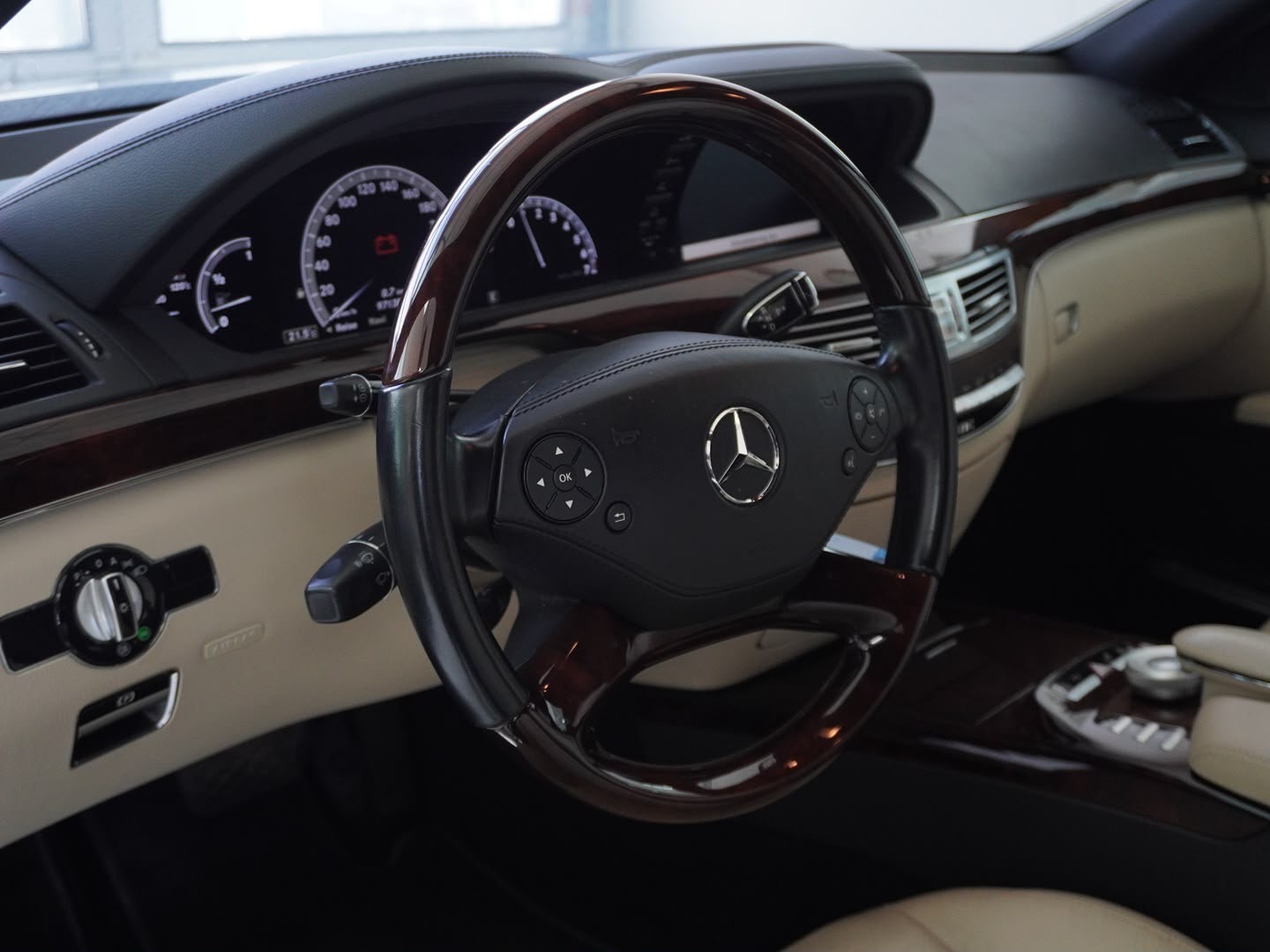 MERCEDES-BENZ S 350 L 4Matic 7G-Tronic-image-2