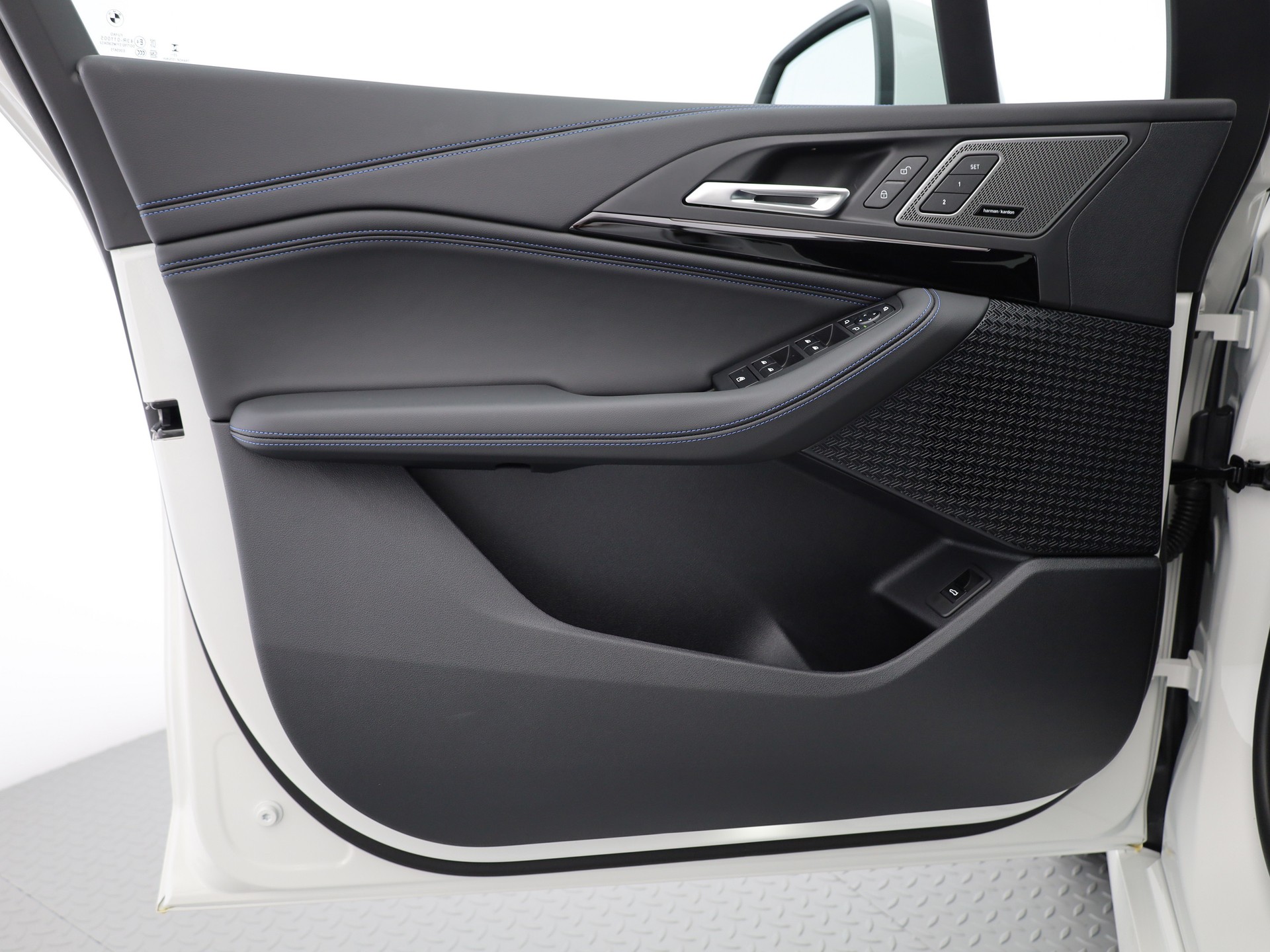 BMW 223i Act. T. xDr. M Sport-image-10