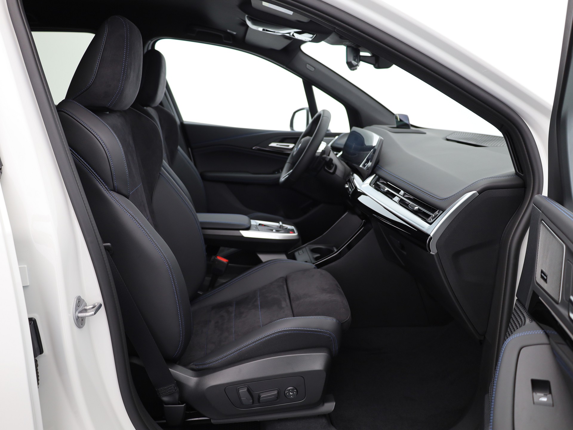 BMW 223i Act. T. xDr. M Sport-image-16