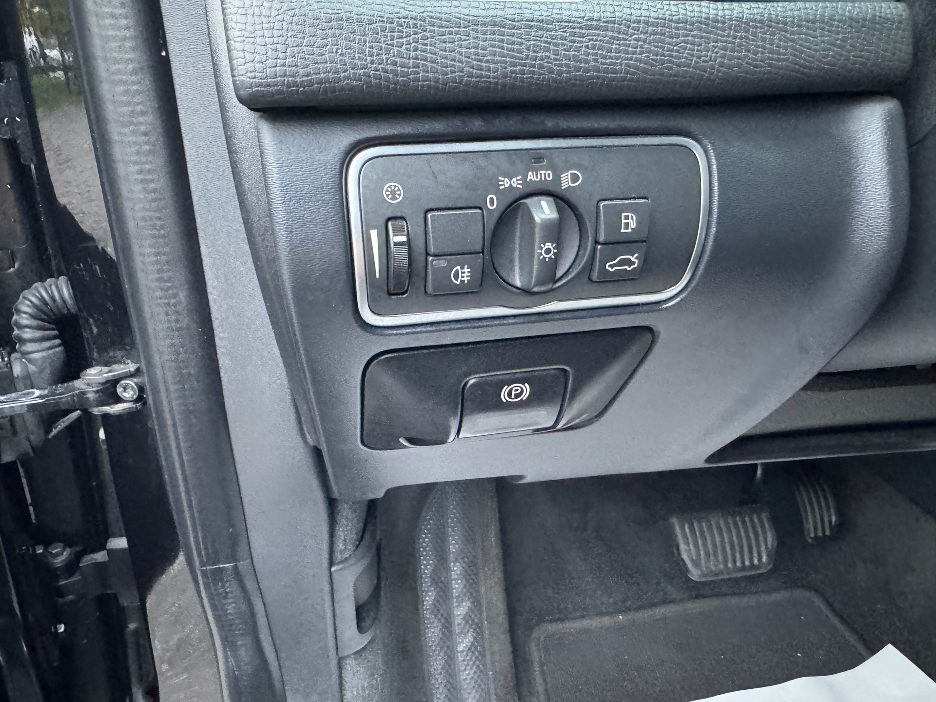 VOLVO XC60 D5 AWD Kinetic Geartronic-image-22