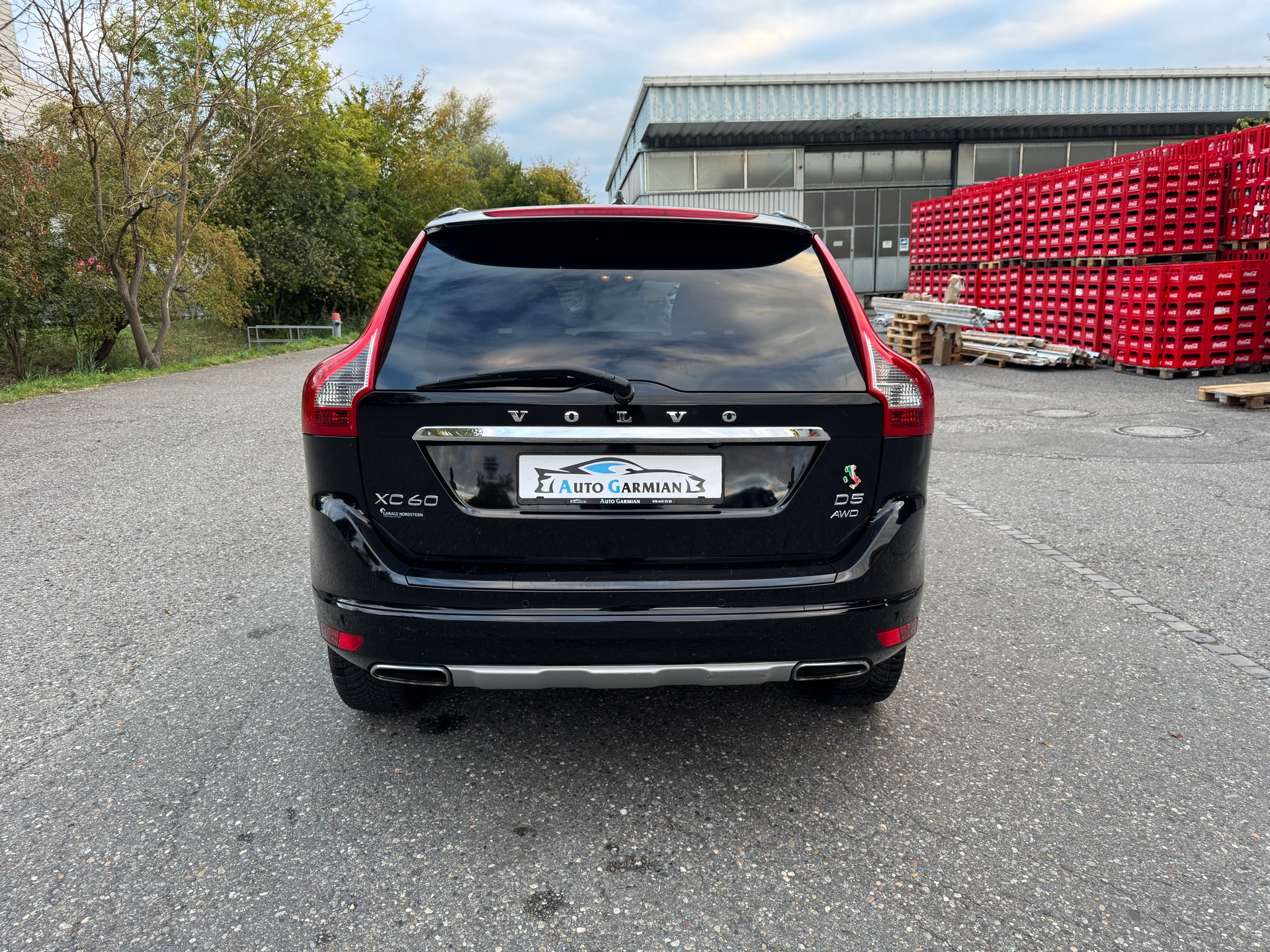 VOLVO XC60 D5 AWD Kinetic Geartronic-image-3