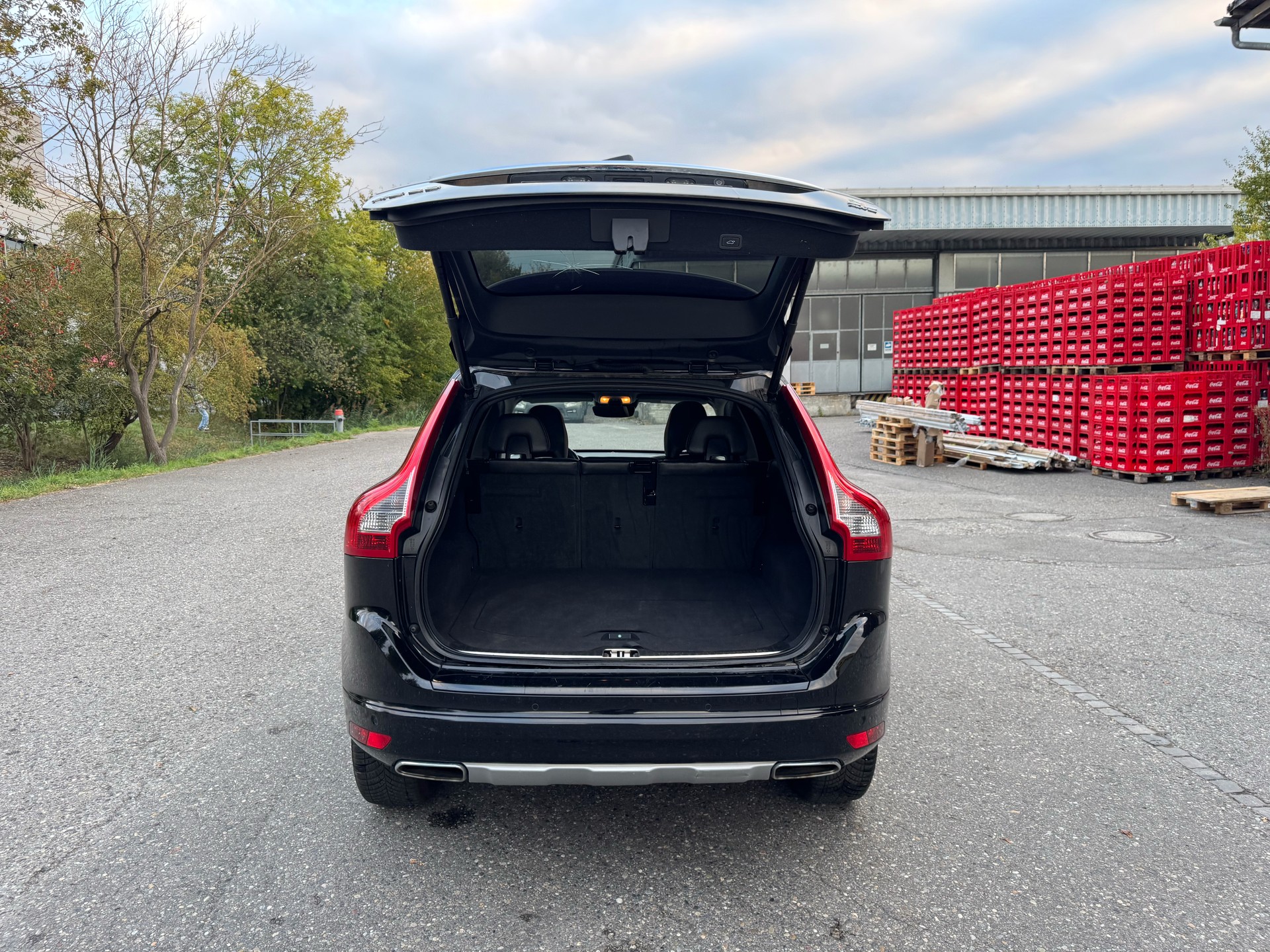 VOLVO XC60 D5 AWD Kinetic Geartronic-image-6