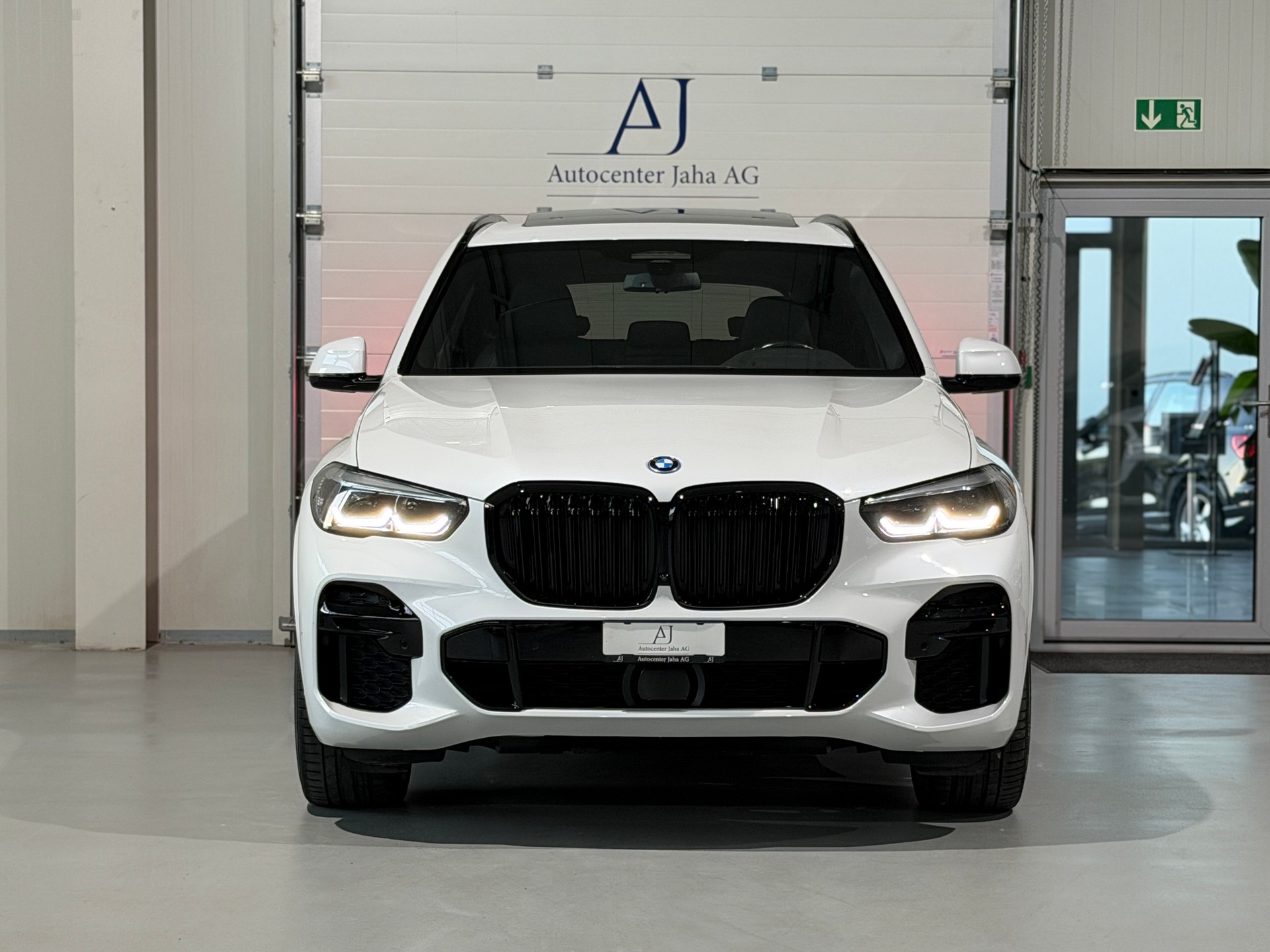 BMW X5 xDrive45e M Sport Steptronic (CH)-image-2