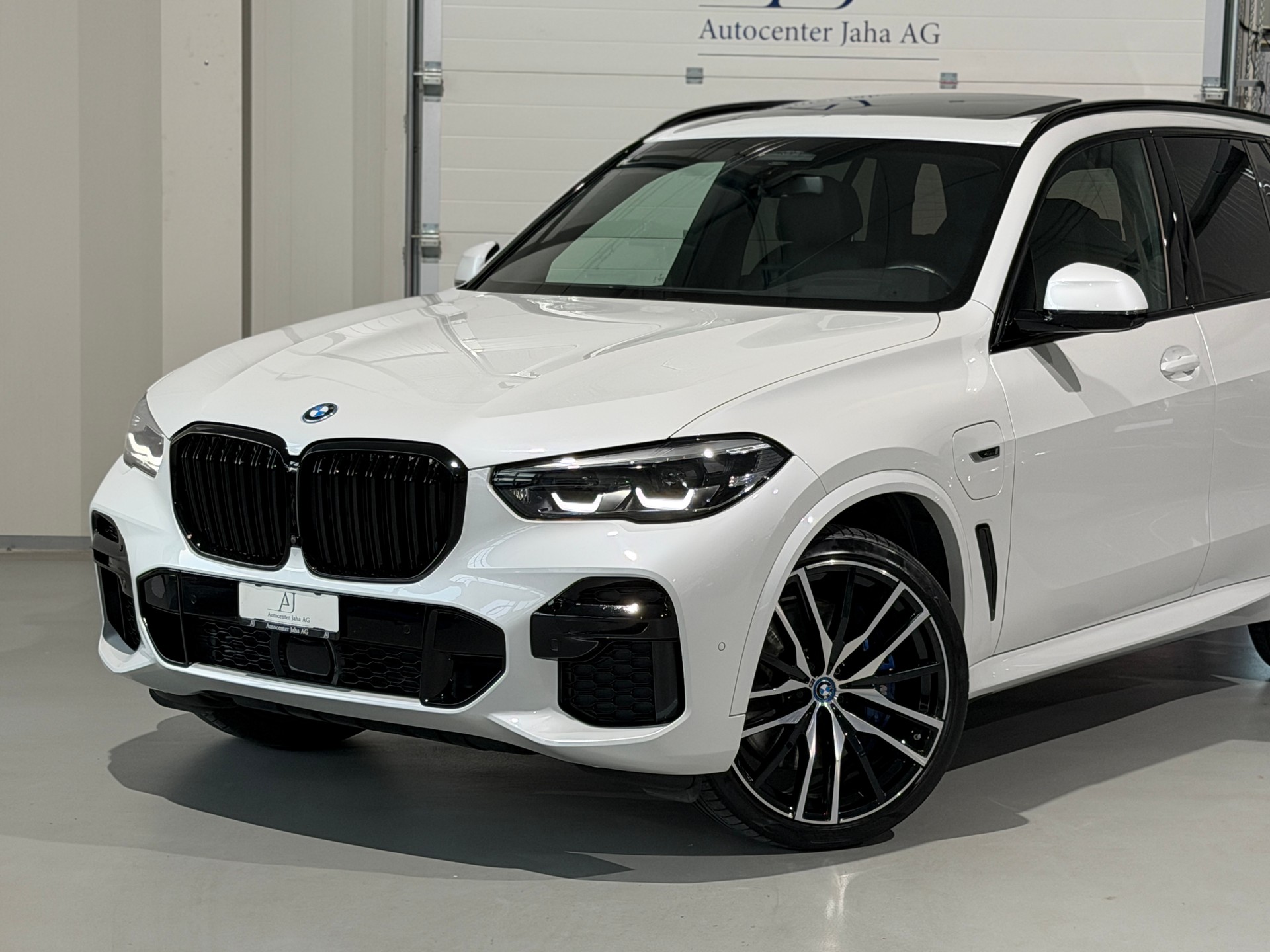 BMW X5 xDrive45e M Sport Steptronic (CH)-image-1
