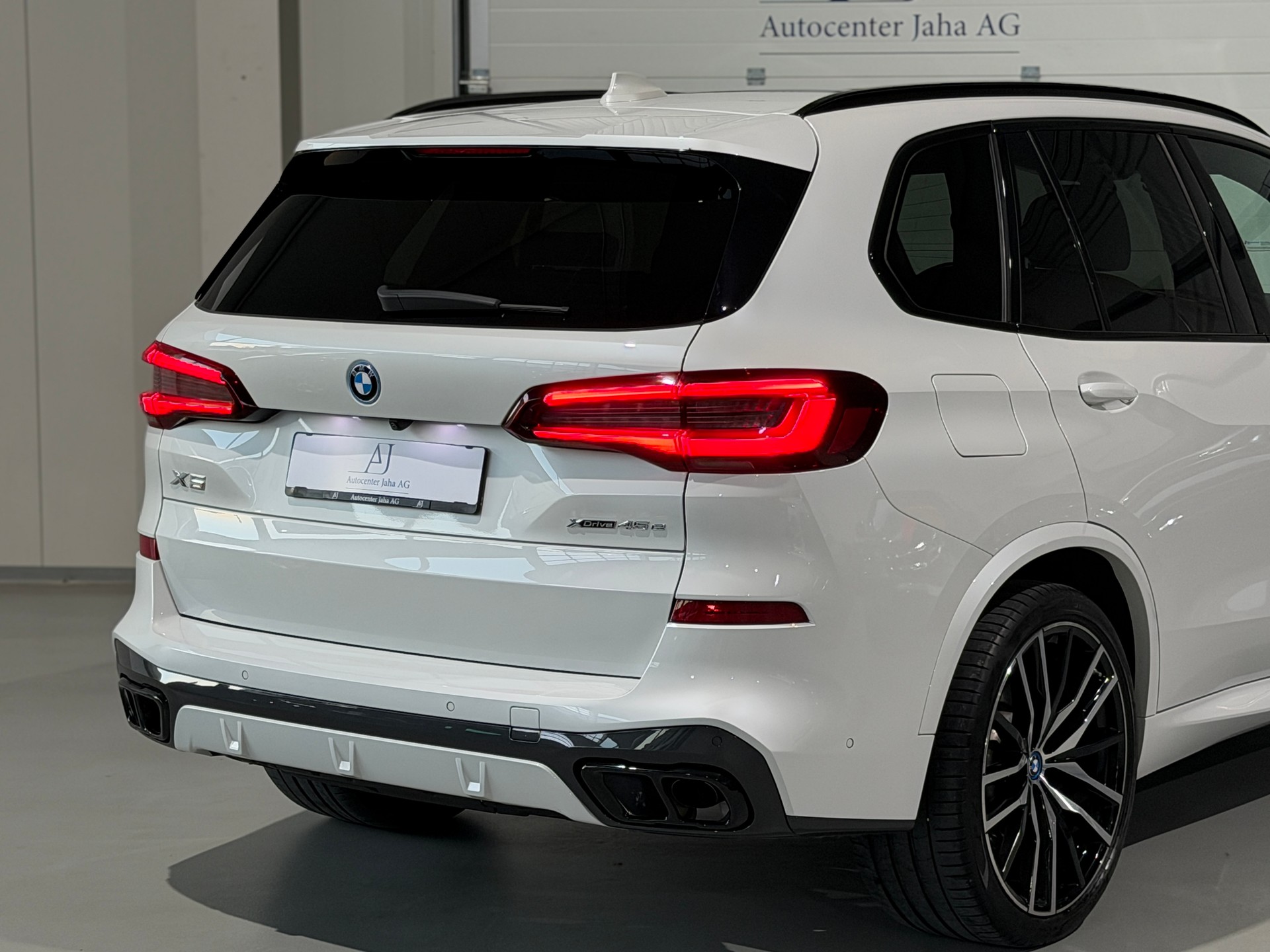 BMW X5 xDrive45e M Sport Steptronic (CH)-image-5