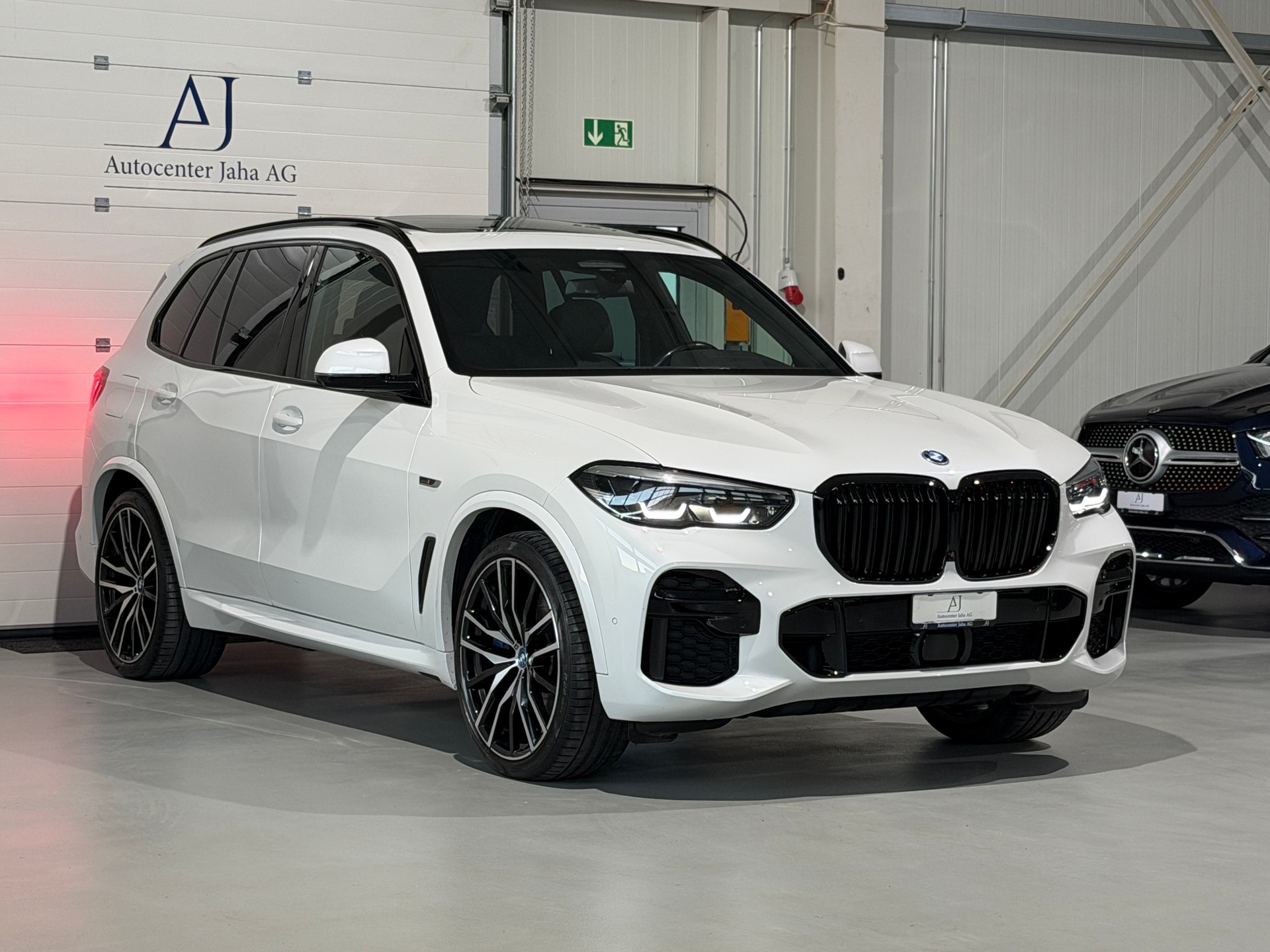 BMW X5 xDrive45e M Sport Steptronic (CH)-image-3