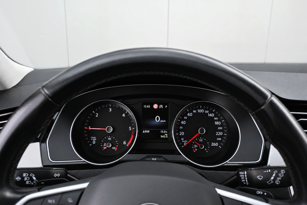 VW Passat 2.0 TDI BMT Business 4Motion DSG-image-10