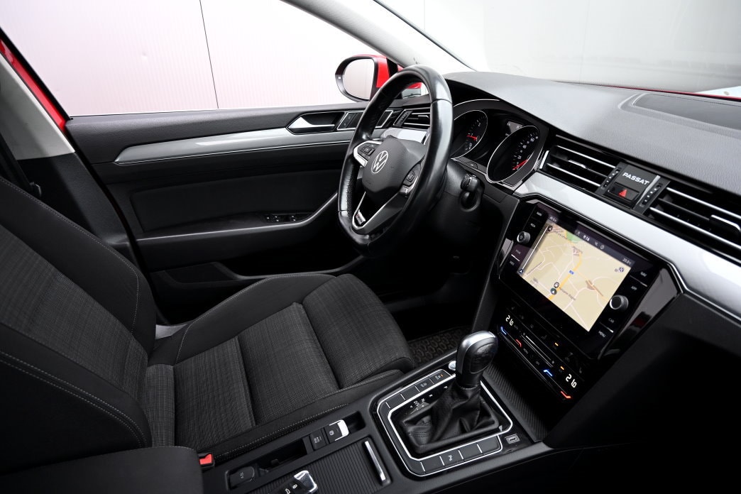VW Passat 2.0 TDI BMT Business 4Motion DSG-image-6