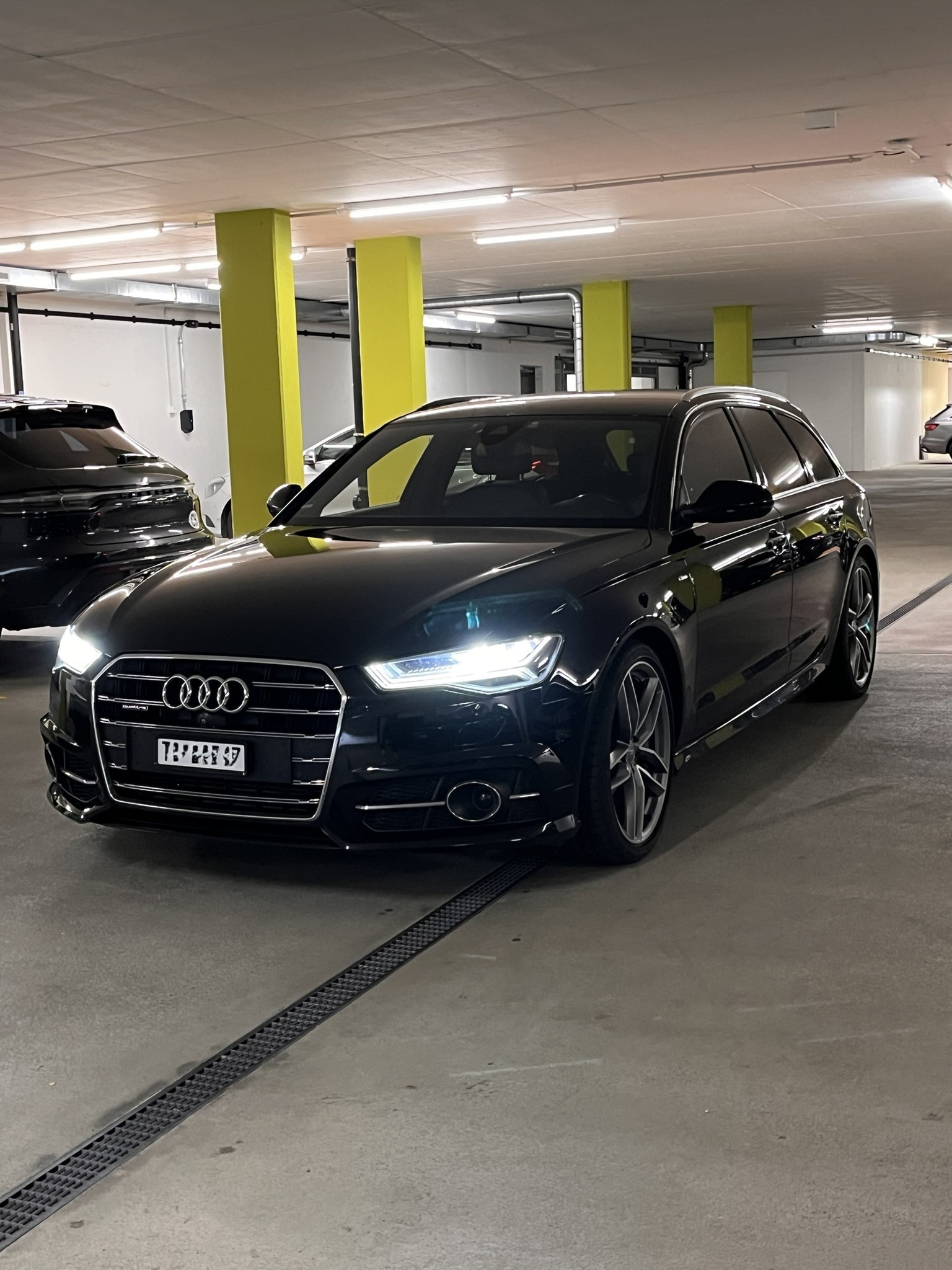 Car photo
