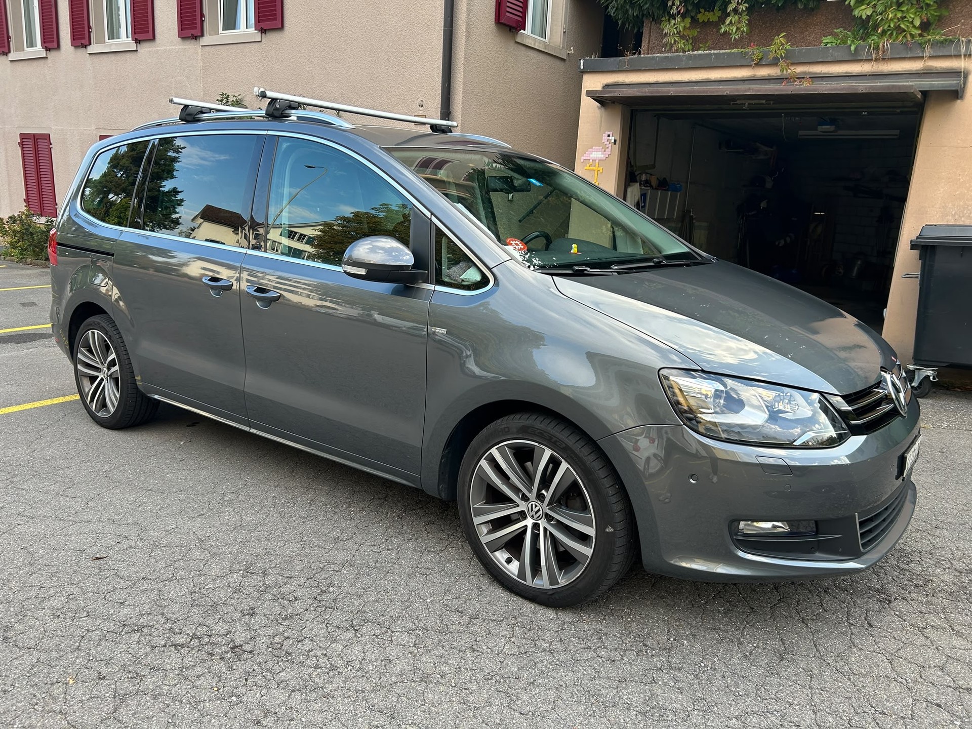 VW SHARAN-image-0