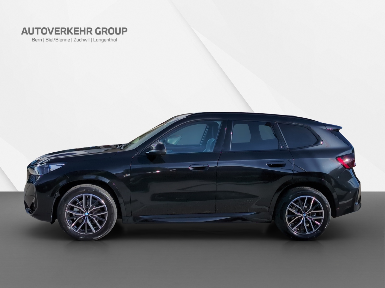 BMW iX1 eDrive 20 M Sport-image-2
