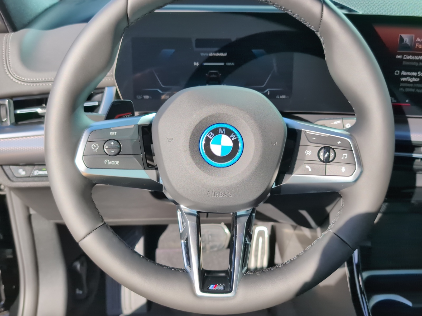 BMW iX1 eDrive 20 M Sport-image-10