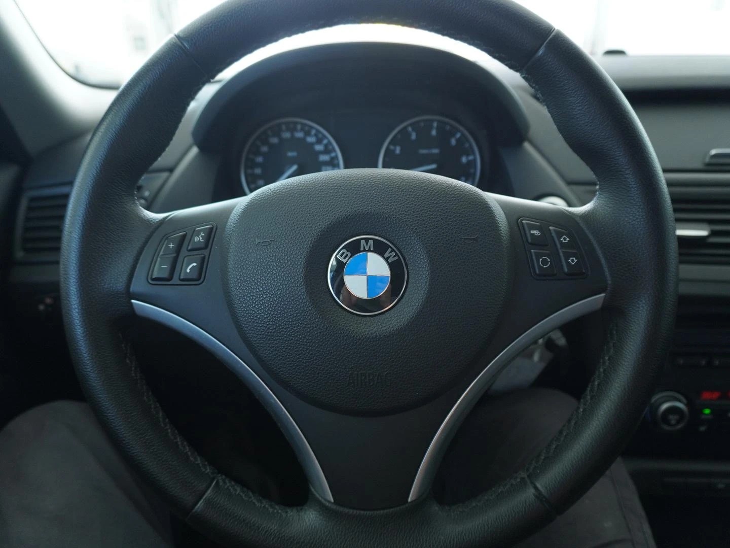 BMW X1 xDrive 25i Steptronic-image-7